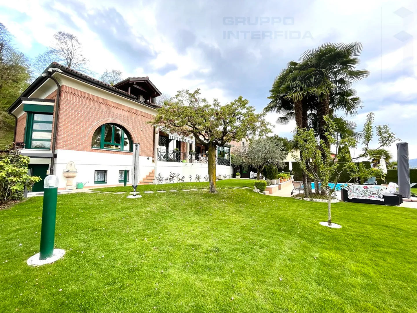GRANDE VILLA CON PISCINA E DEPENDANCE - Foto 11 di 20