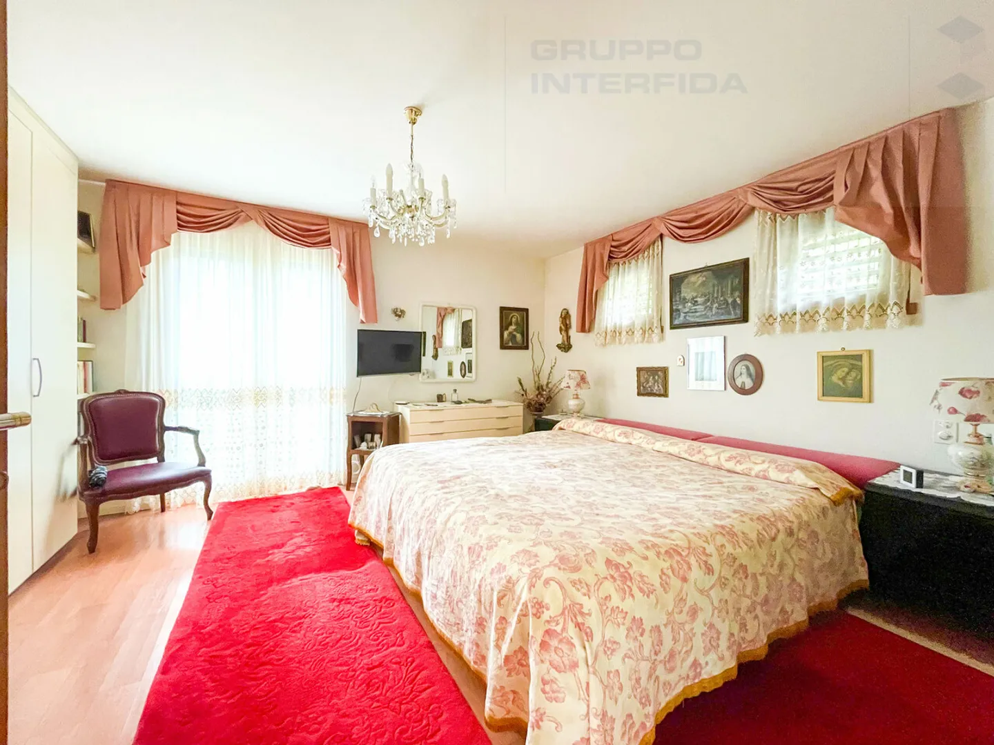 GRANDE VILLA CON PISCINA E DEPENDANCE - Foto 14 di 20