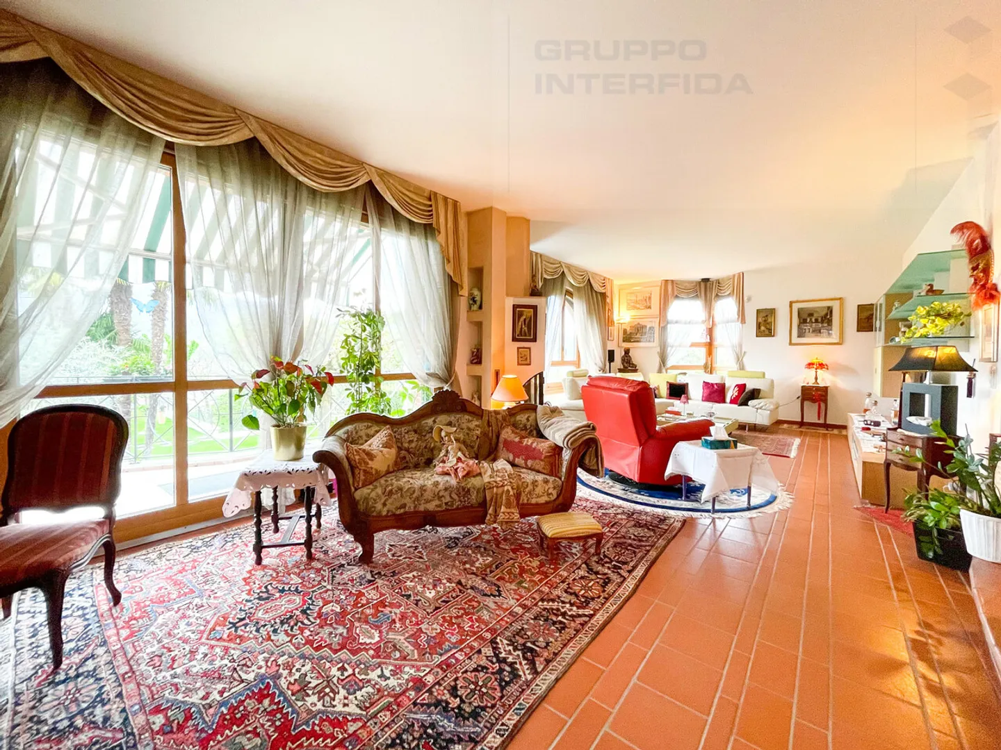 GRANDE VILLA CON PISCINA E DEPENDANCE - Foto 6 di 20