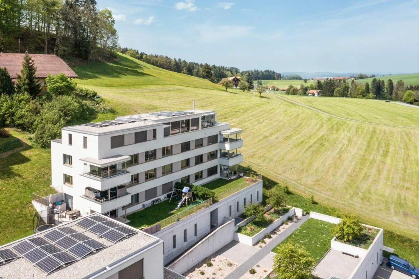 Appartement moderne dans un emplacement calme avec vue fantastique - Photo 1 sur 12