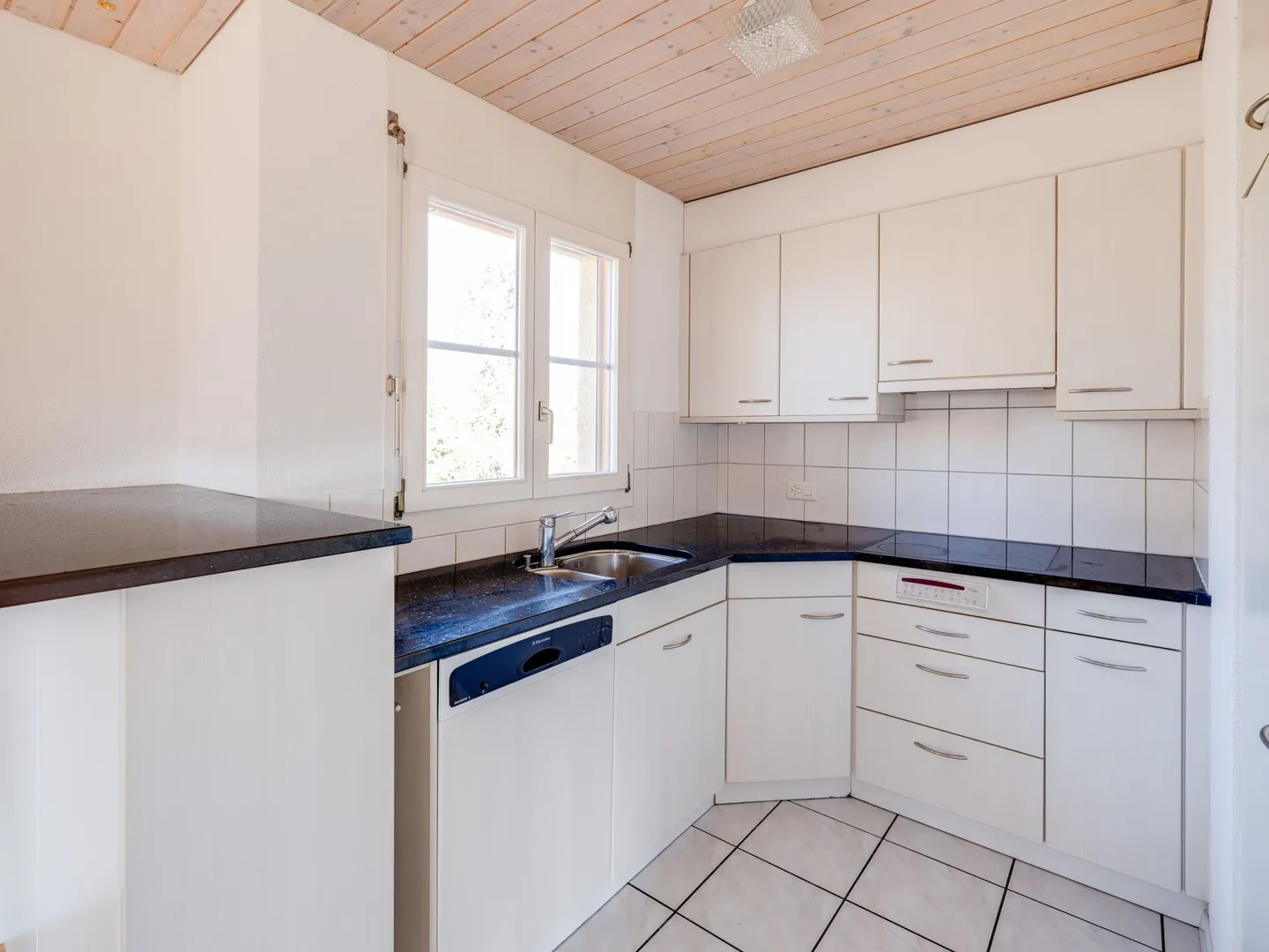 Ampio appartamento con galleria di 5,5 stanze - Foto 5 di 12