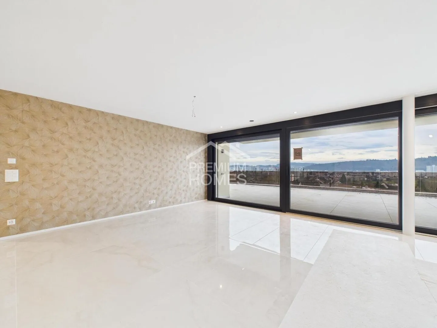 Luxuswohnung mit Terrasse - Foto 2 von 7