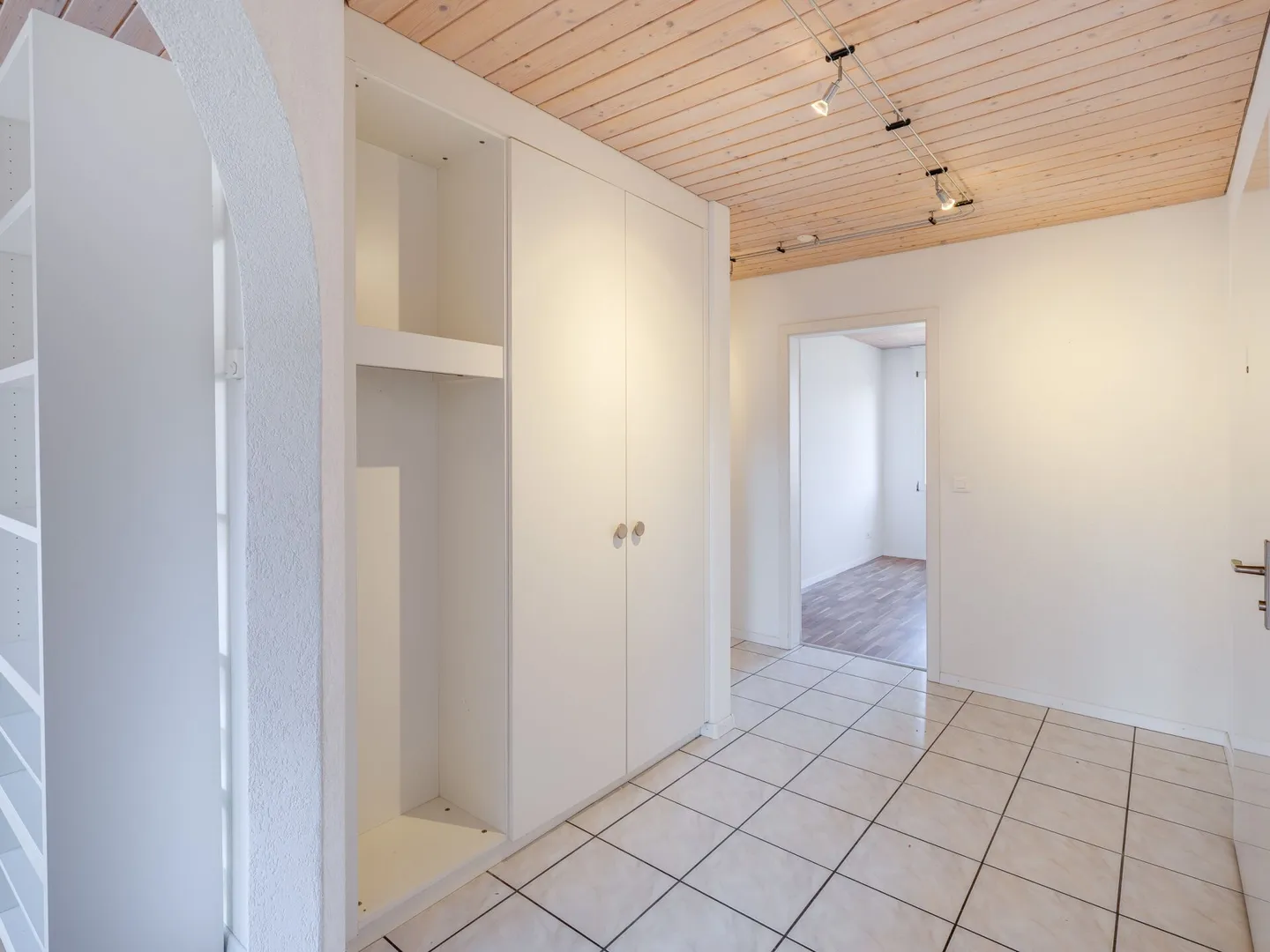 Ampio appartamento con galleria di 5,5 stanze - Foto 7 di 12