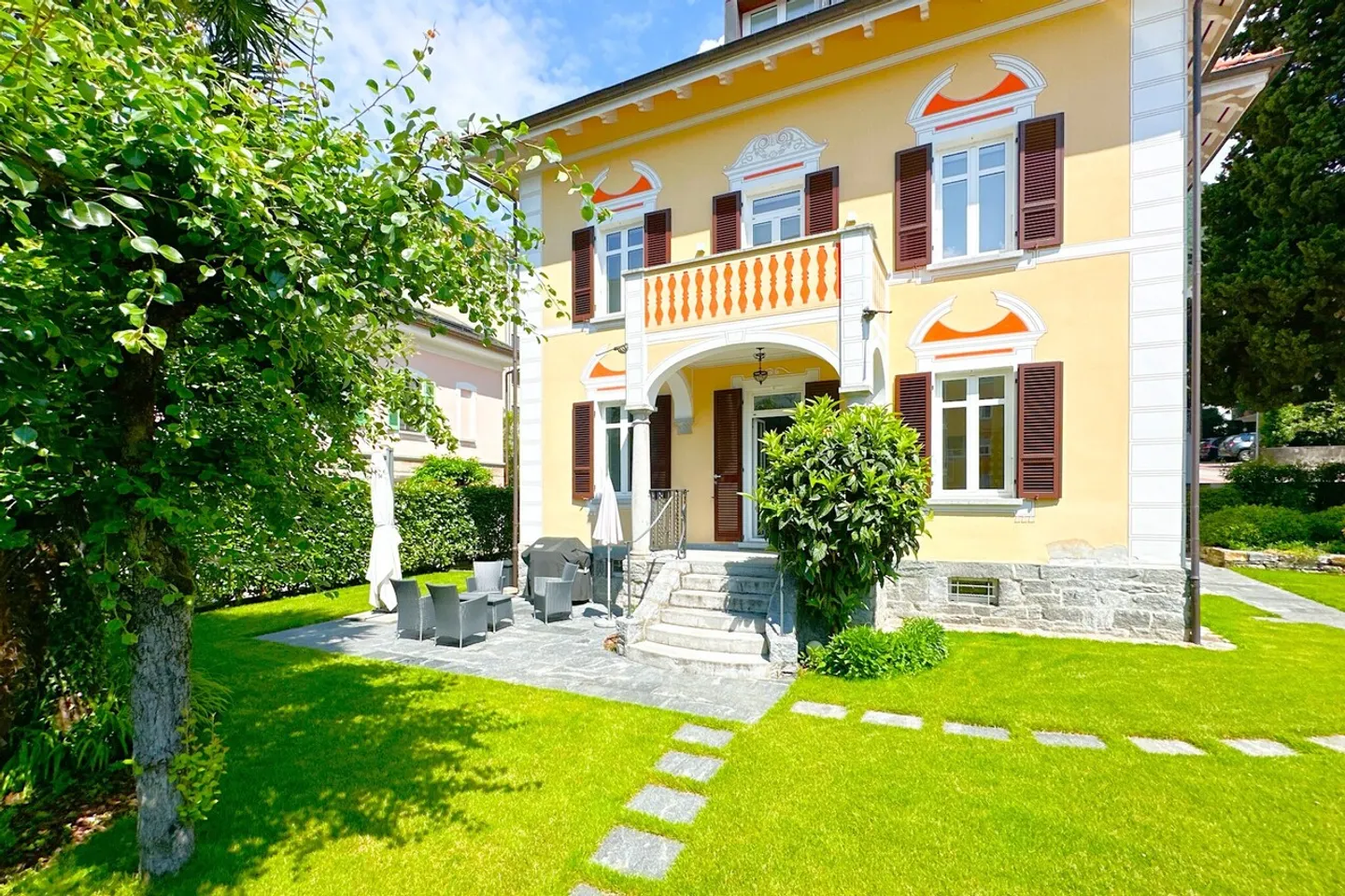 Elegante Villa in Minusio - Foto 1 von 15
