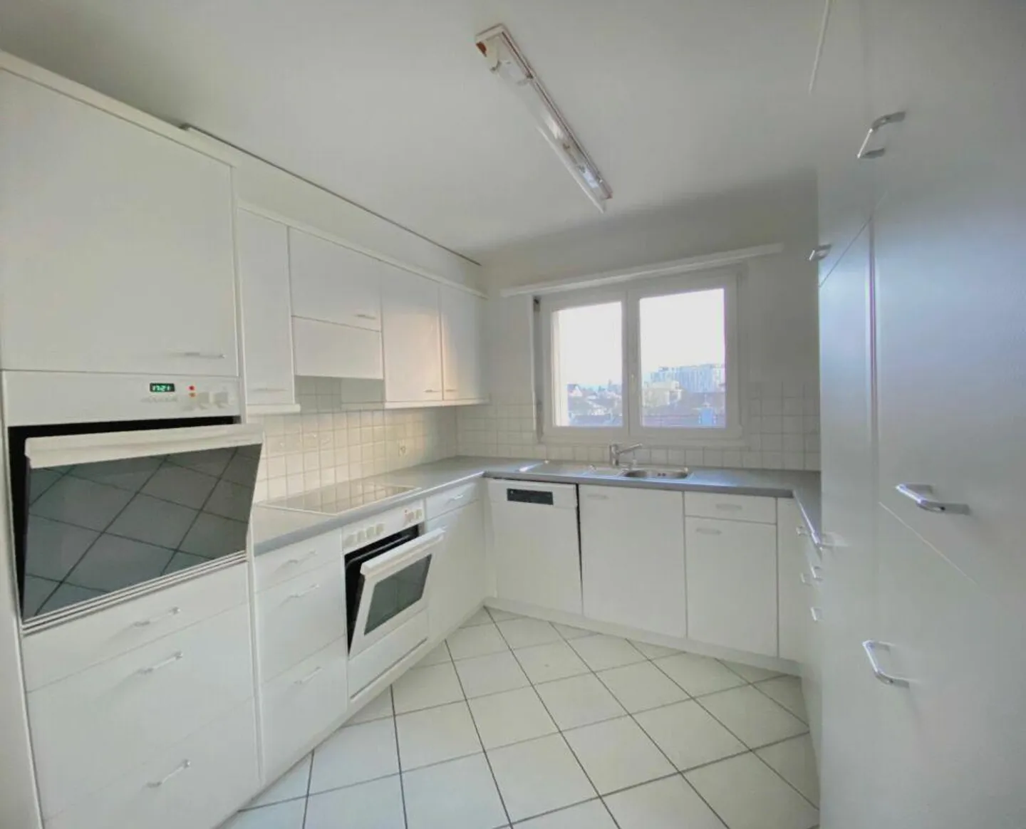 "Sonnig, Ruhig und Zentrumsnah - 4.5 Zimmer-Eigentumswohnung - Foto 4 von 20