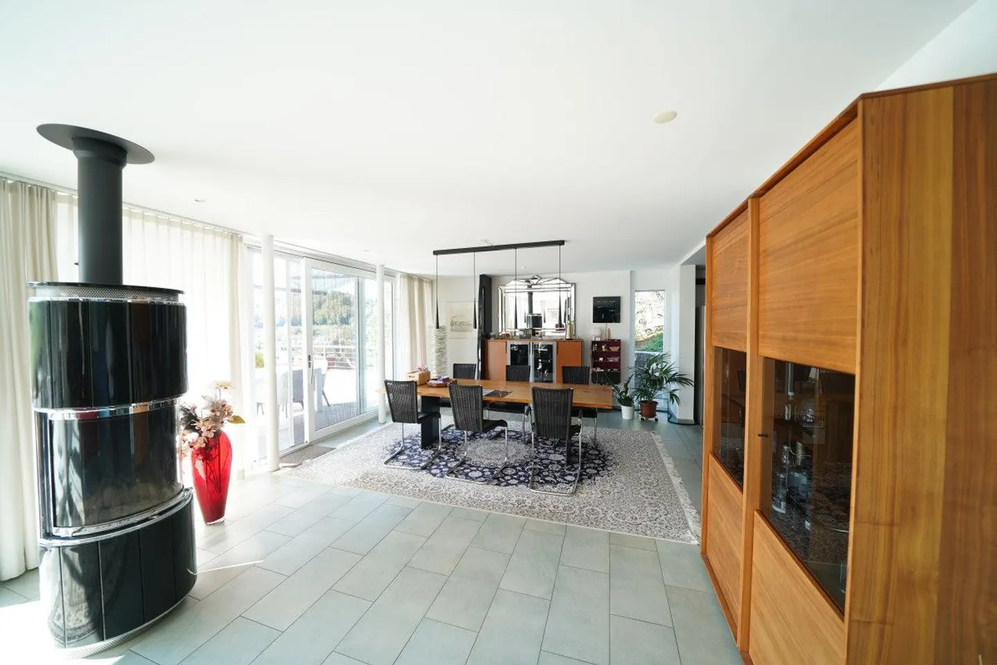 Luxury Home with Stunning Views - Photo 5 of 12
