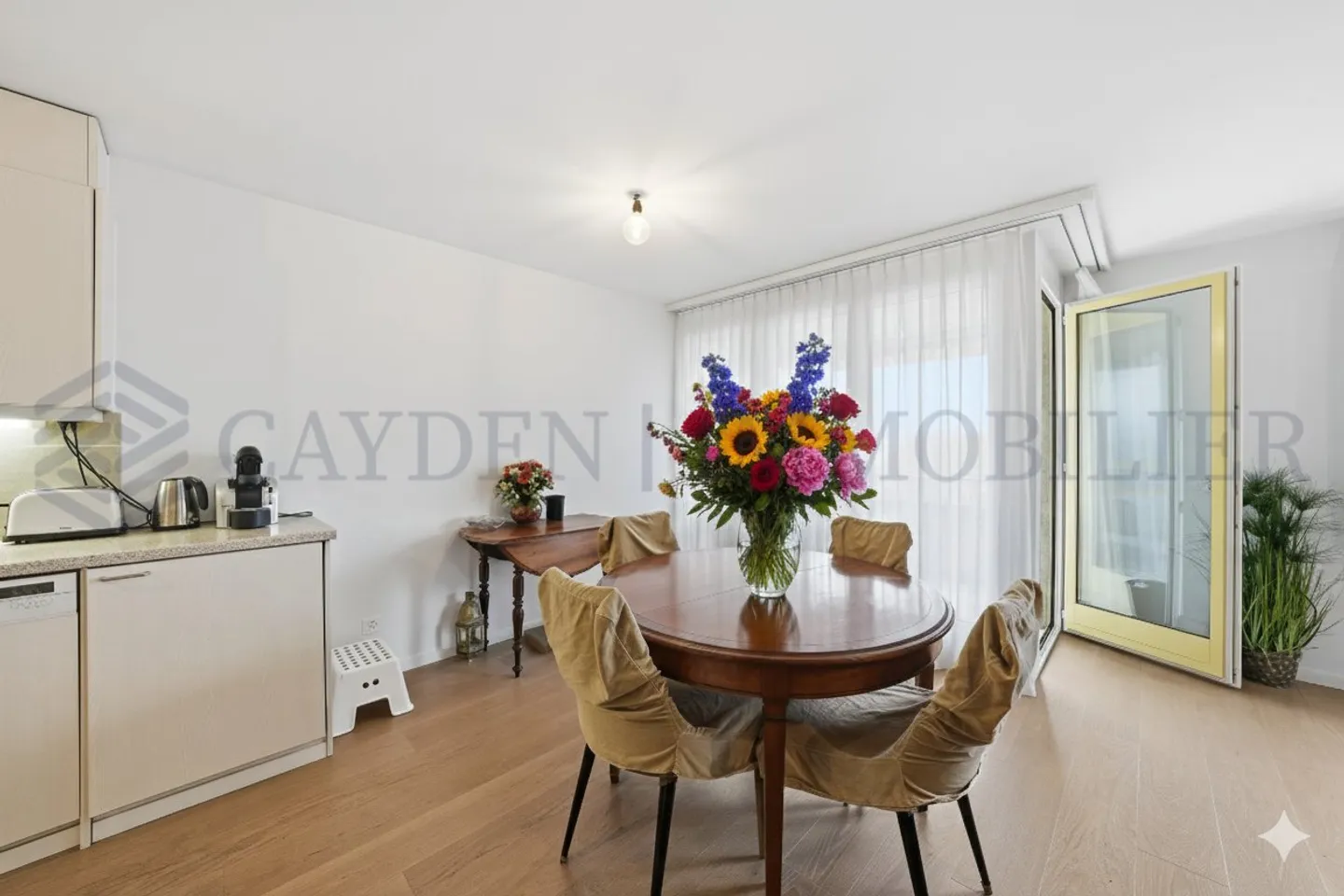 Vantaggio Casatax! Bellissimo appartamento di 4 stanze con vista libera sul Giura - Foto 3 di 9