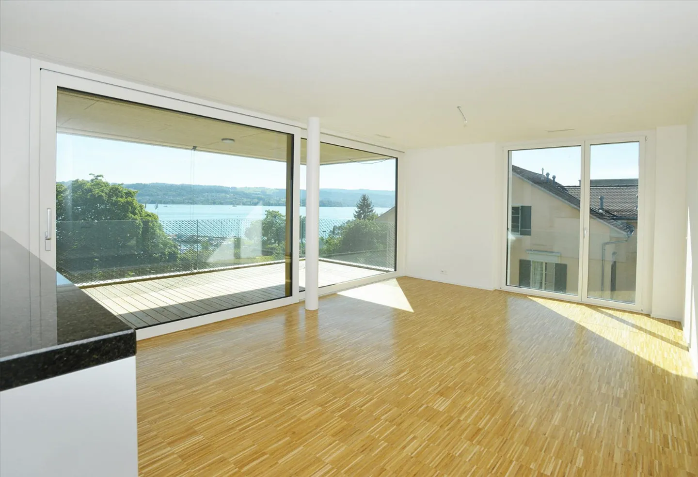Wonderful Maisonette Apartment with Dream View - Photo 2 of 8