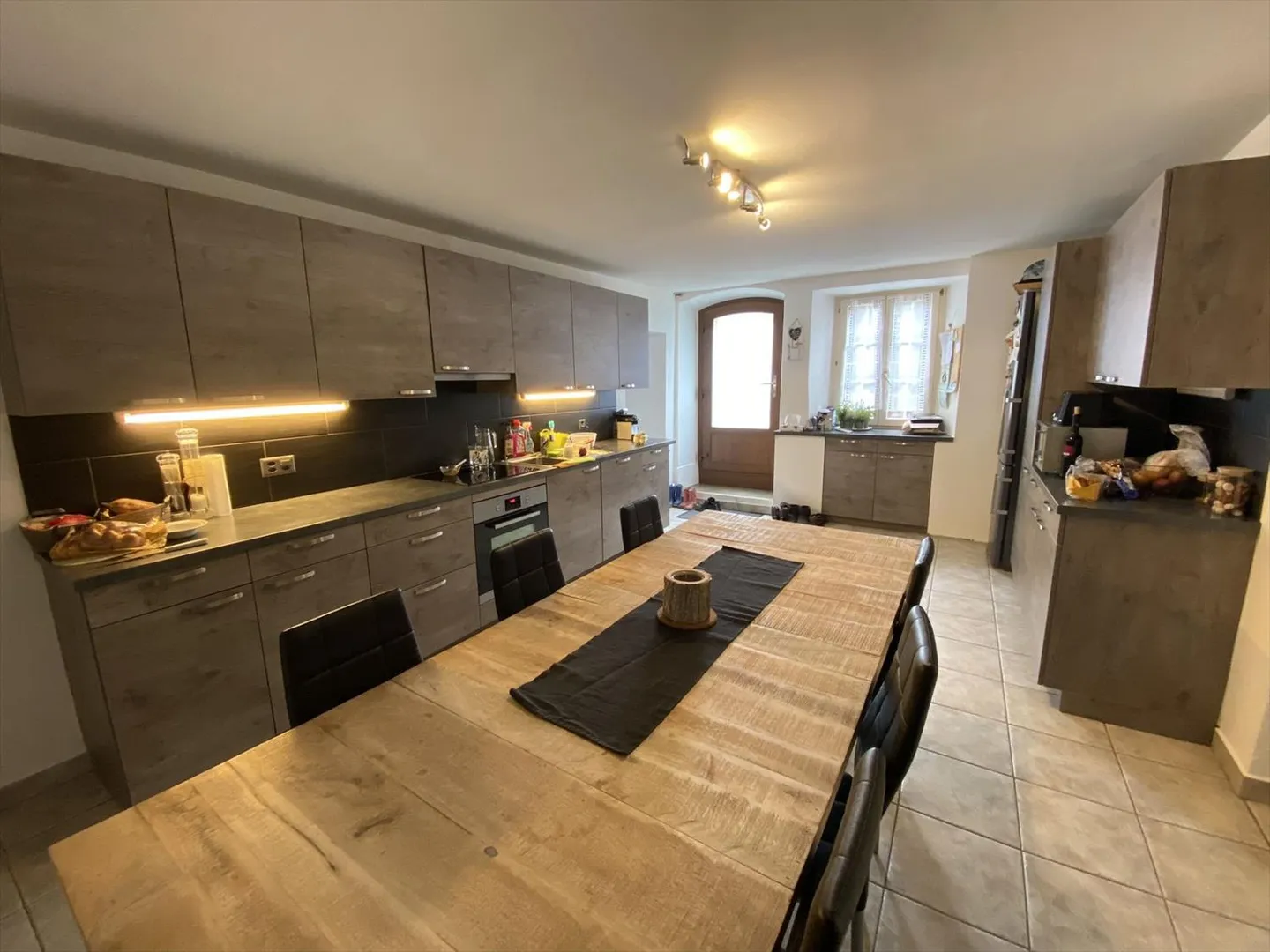 Residential building for sale - Photo 3 of 13