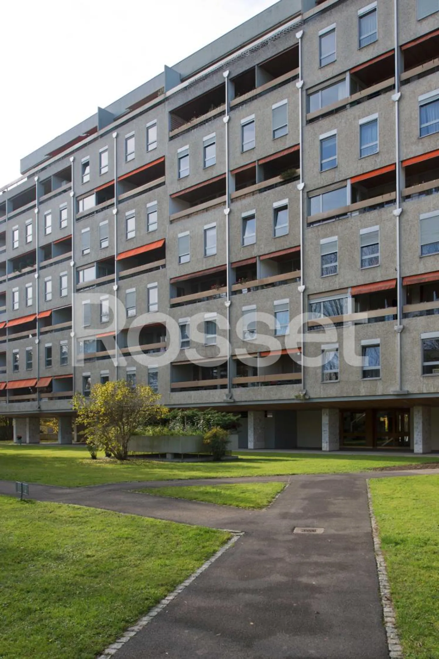 Appartement spacieux de 7 pièces - Photo 3 sur 3
