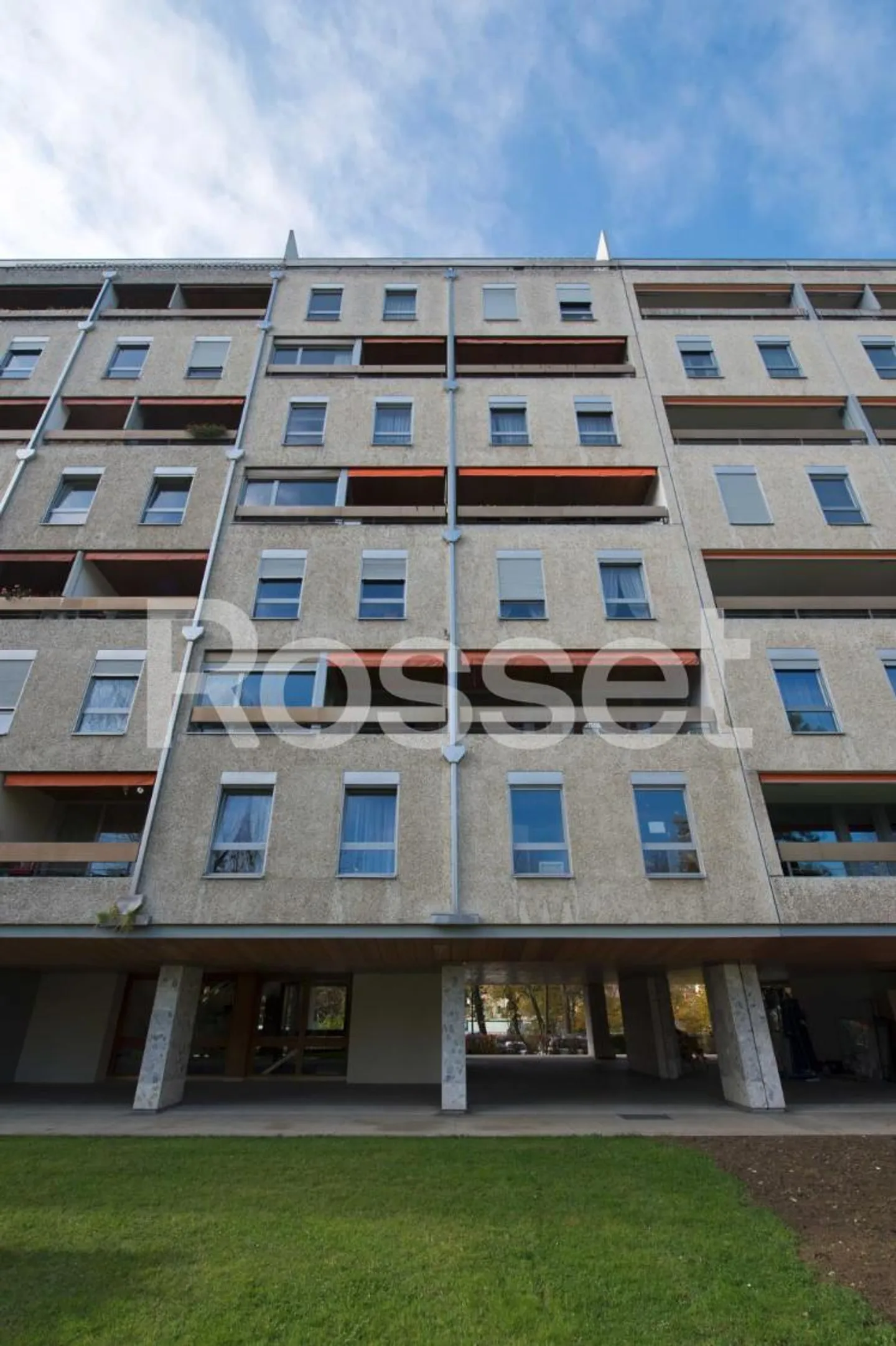 Appartement spacieux de 7 pièces - Photo 1 sur 3
