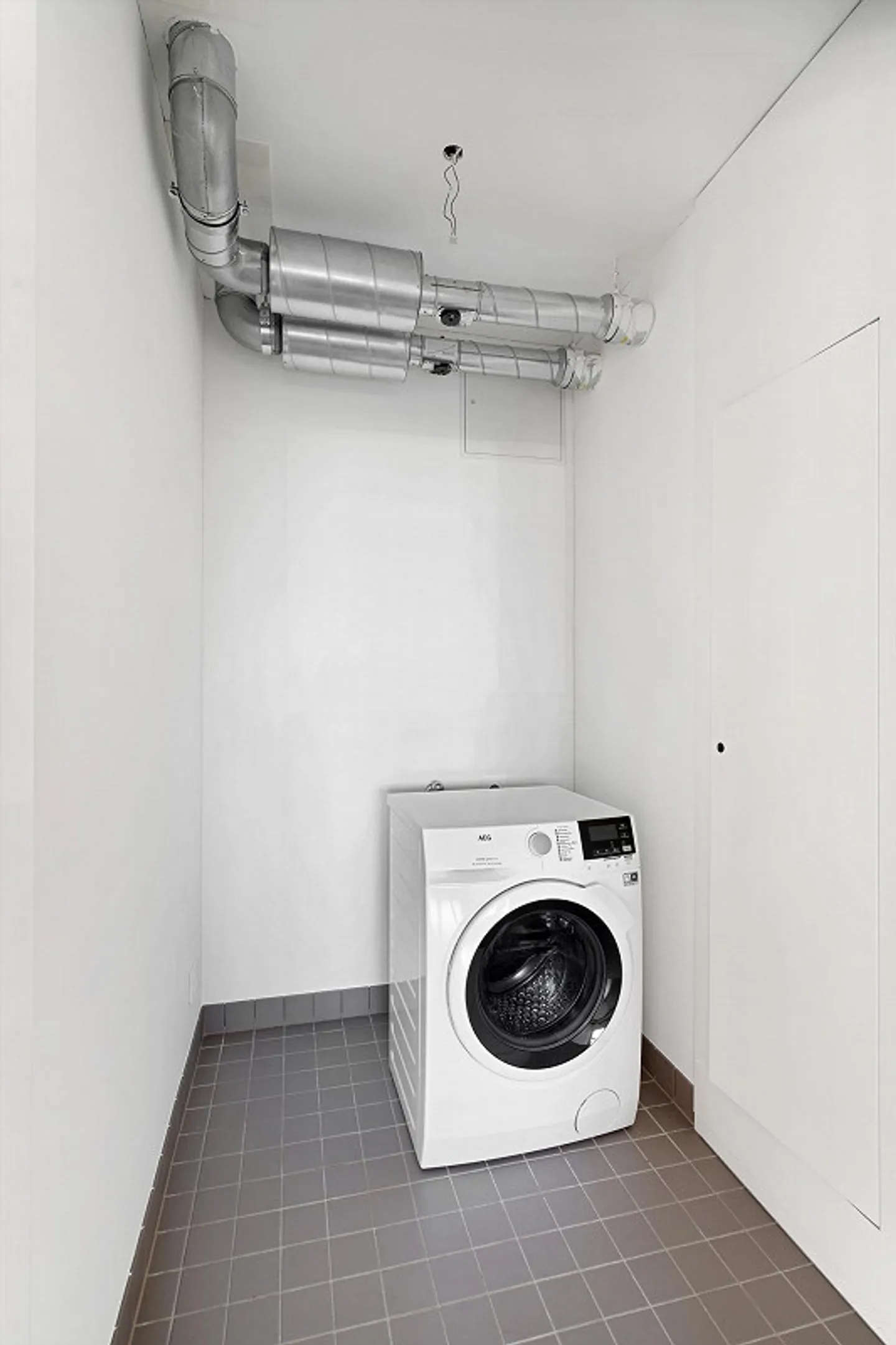 Atrium apartment in MEG Baleo - Photo 9 of 9