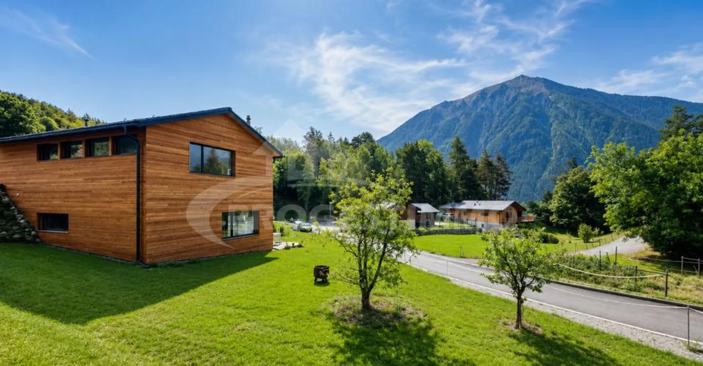 VILLA D'ARCHITETTO CONTEMPORANEA CON VISTA PANORAMICA - Foto 1 di 10