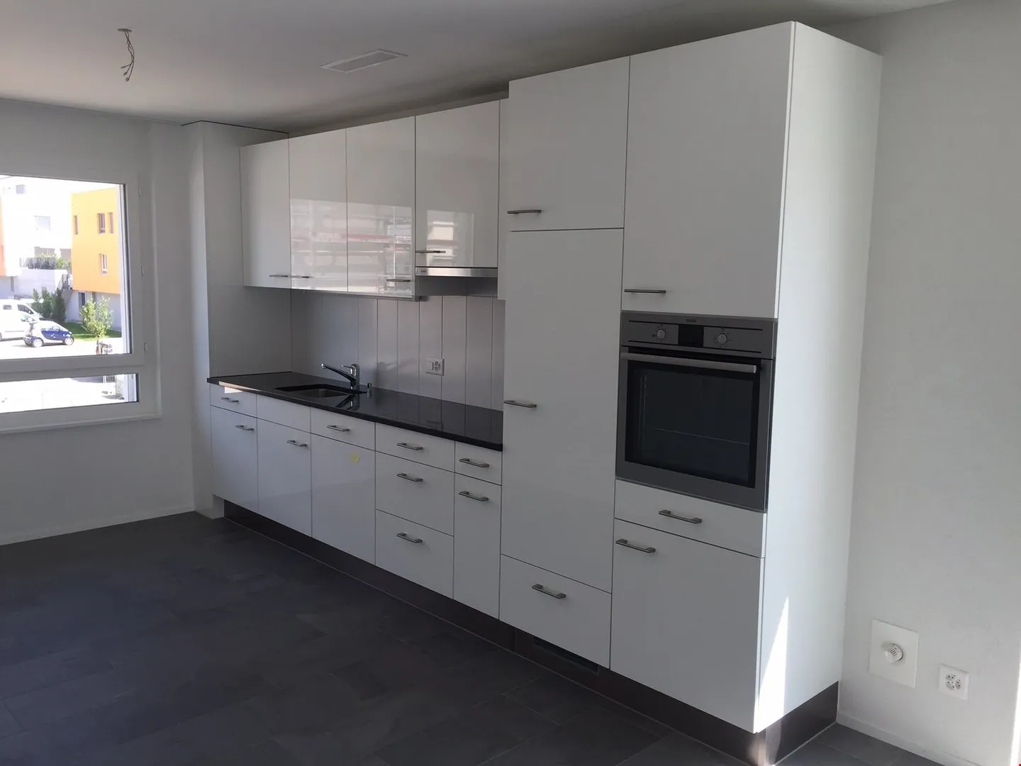 Appartement moderne et lumineux de 4,5 pièces dans le quartier d'Oberfeld - Photo 6 sur 10