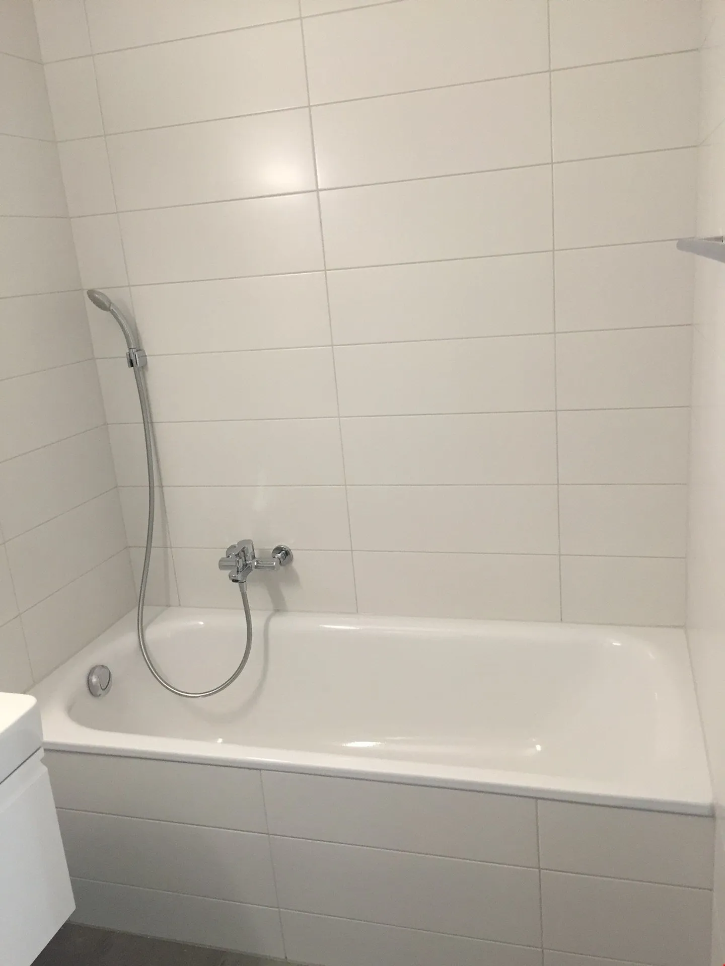 Appartement moderne et lumineux de 4,5 pièces dans le quartier d'Oberfeld - Photo 9 sur 10