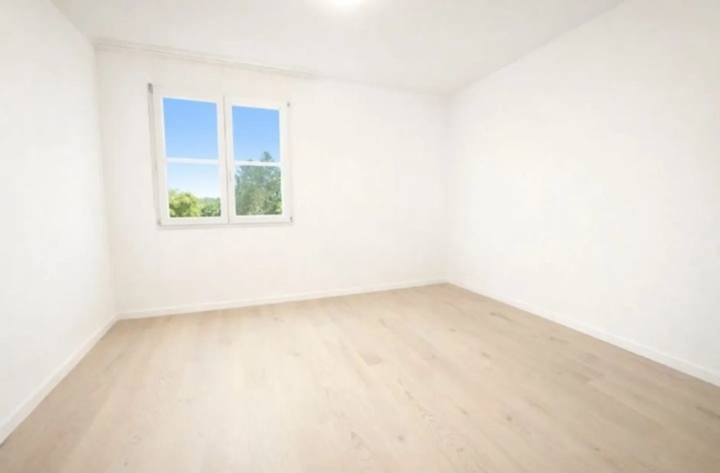 Appartement 4.5 pièces avec balcon à Lyss - calme et adapté aux familles - Photo 7 sur 11