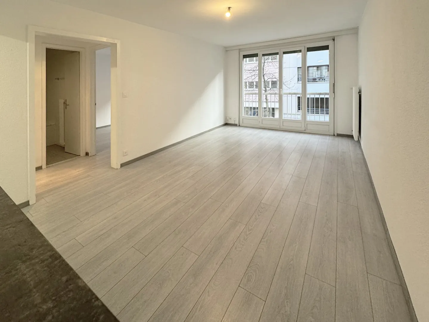 Montreux-Clarens: pleasant 2-room apartment just steps from the lake, with the possibility of purchase - Photo 1 of 5