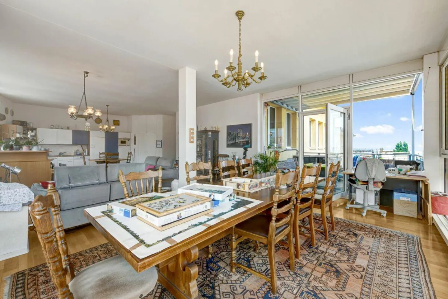 Imponente edificio residenziale e commerciale con due grandi appartamenti e ... - Foto 20 di 30