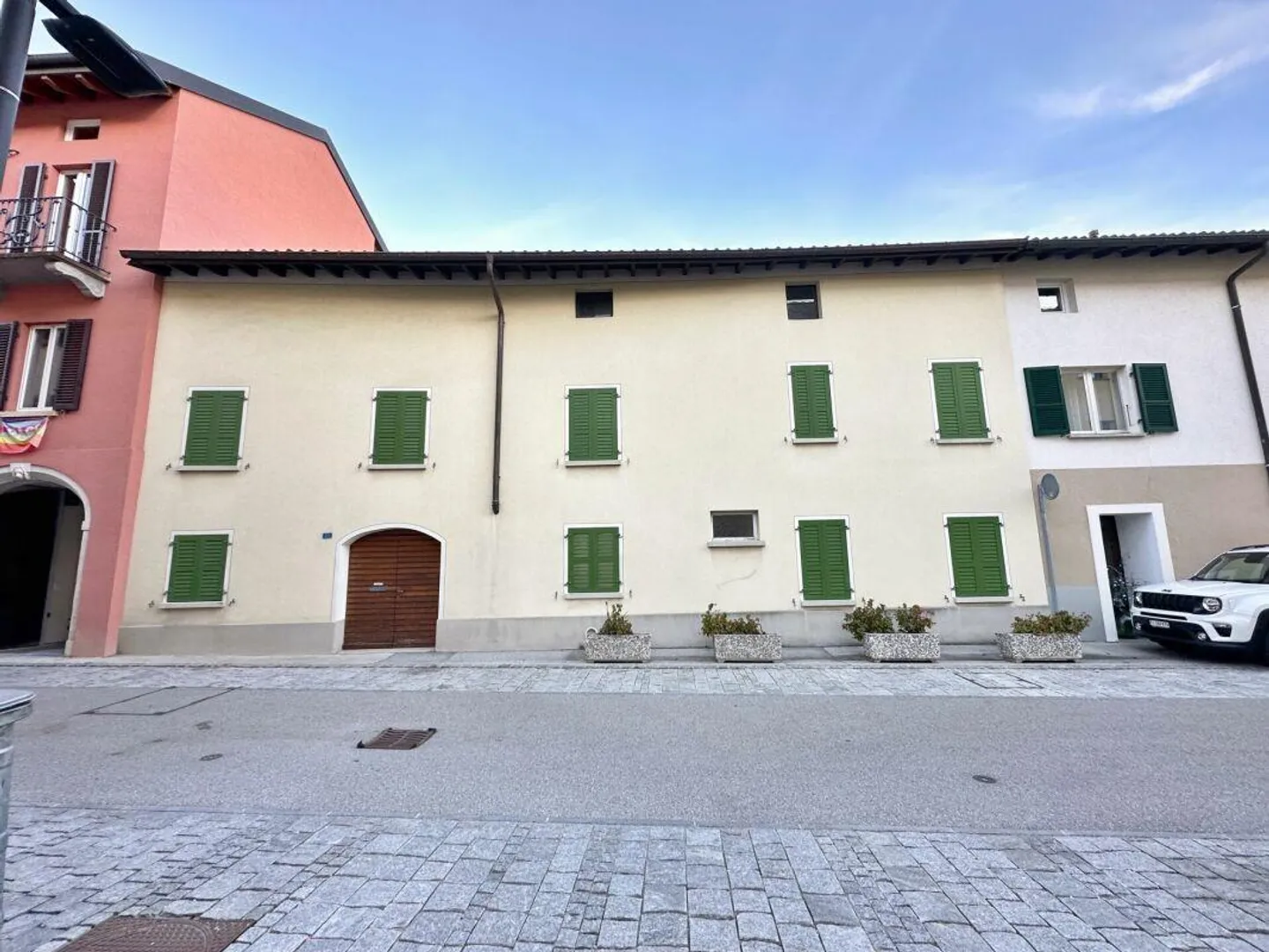 Complexe de noyau intéressant, deux unités résidentielles, rustique et cour privée - Photo 1 sur 13