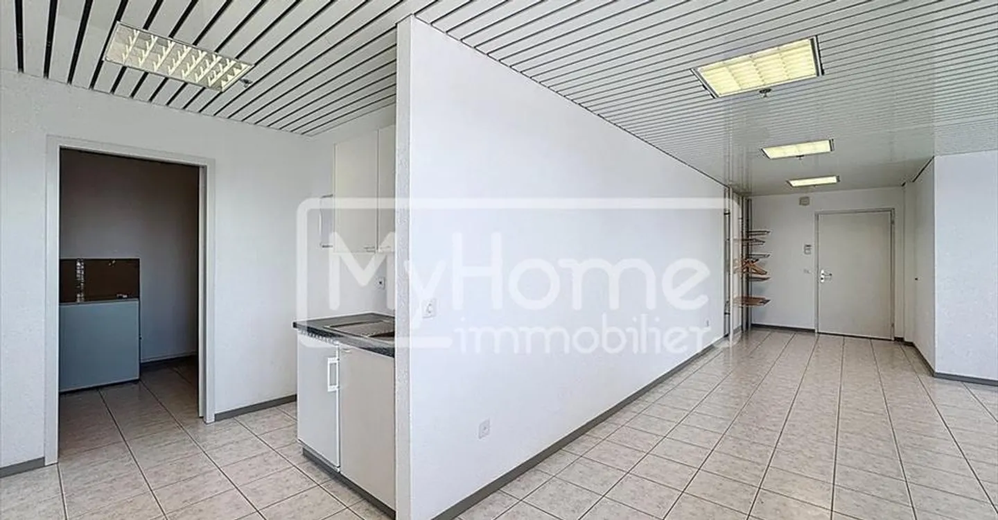 Mischgenutztes Gebäude mieten - Foto 3 von 7