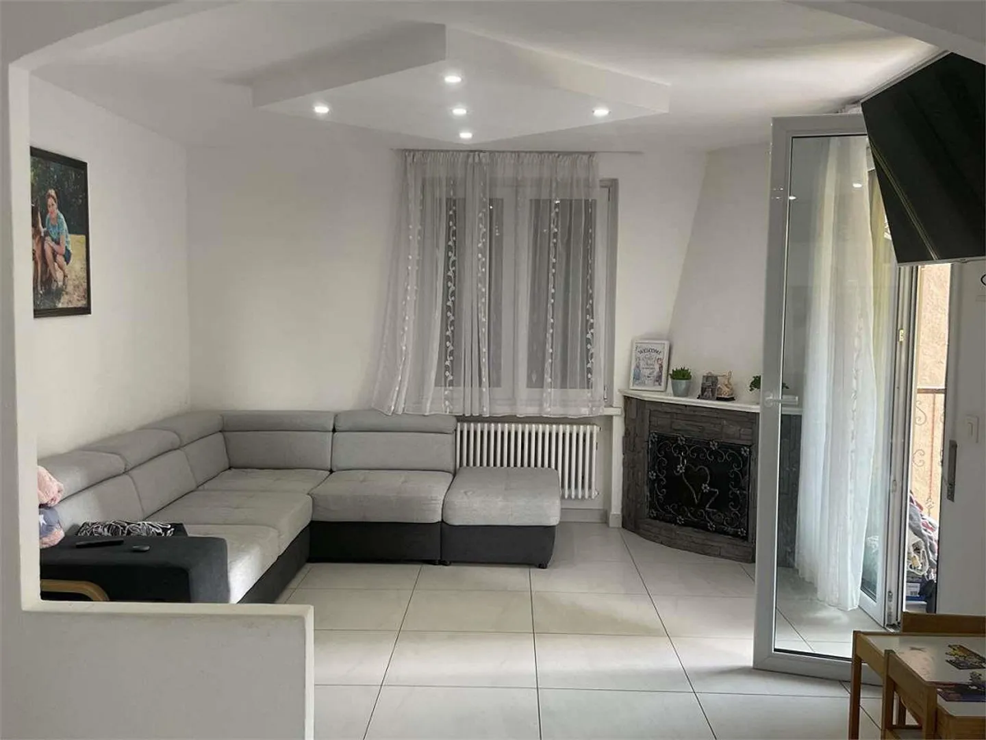 Renovierte Villa mit zwei Einheiten - Foto 4 von 10
