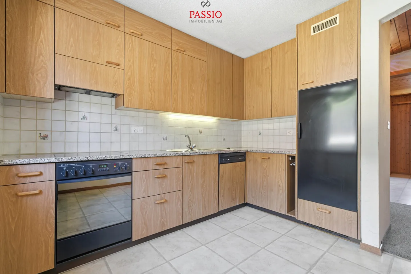 Spacious 5-room apartment with Alpine view and private garden - Photo 8 of 20