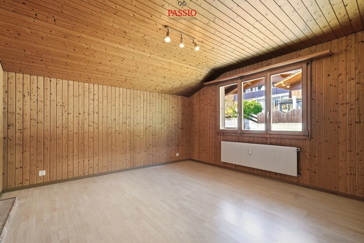 Spacious 5-room apartment with Alpine view and private garden - Photo 12 of 20