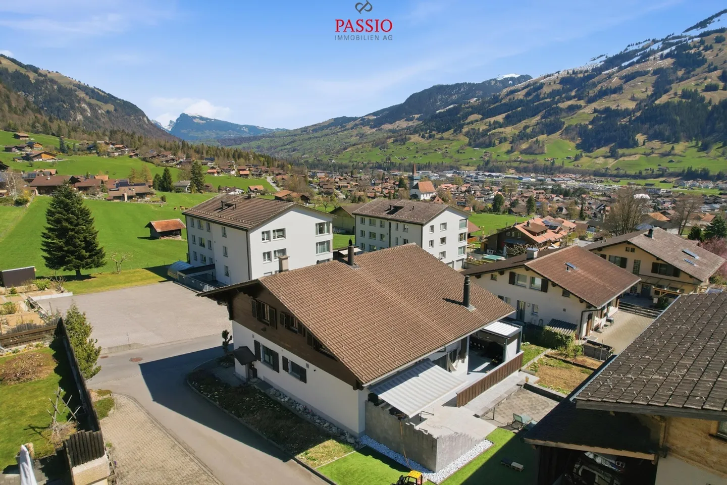 Spacious 5-room apartment with Alpine view and private garden - Photo 16 of 20