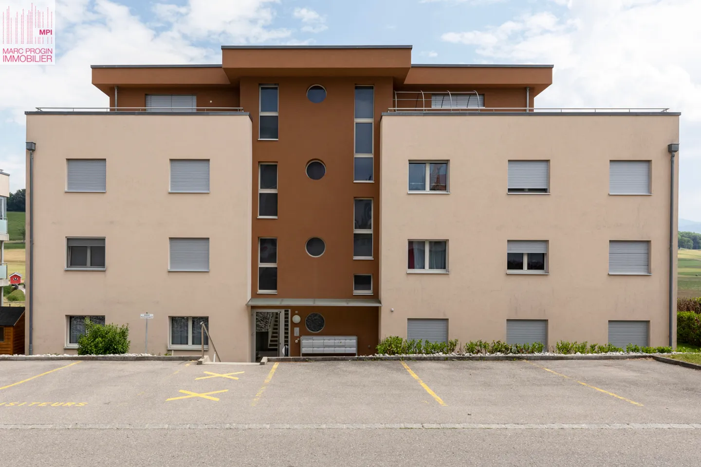 Bright penthouse 4.5 rooms with panoramic terrace and breathtaking view - Photo 3 of 14