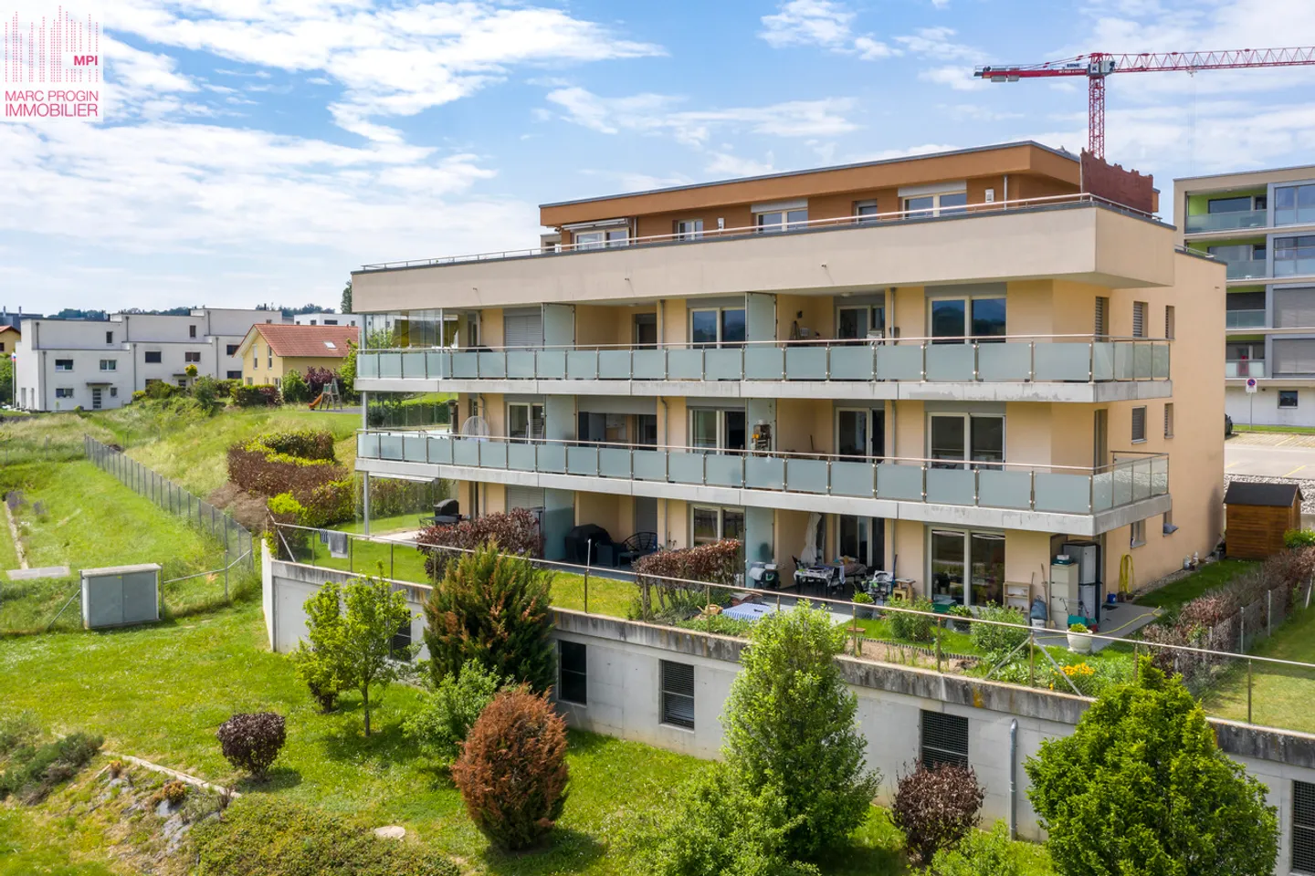 Bright penthouse 4.5 rooms with panoramic terrace and breathtaking view - Photo 1 of 14