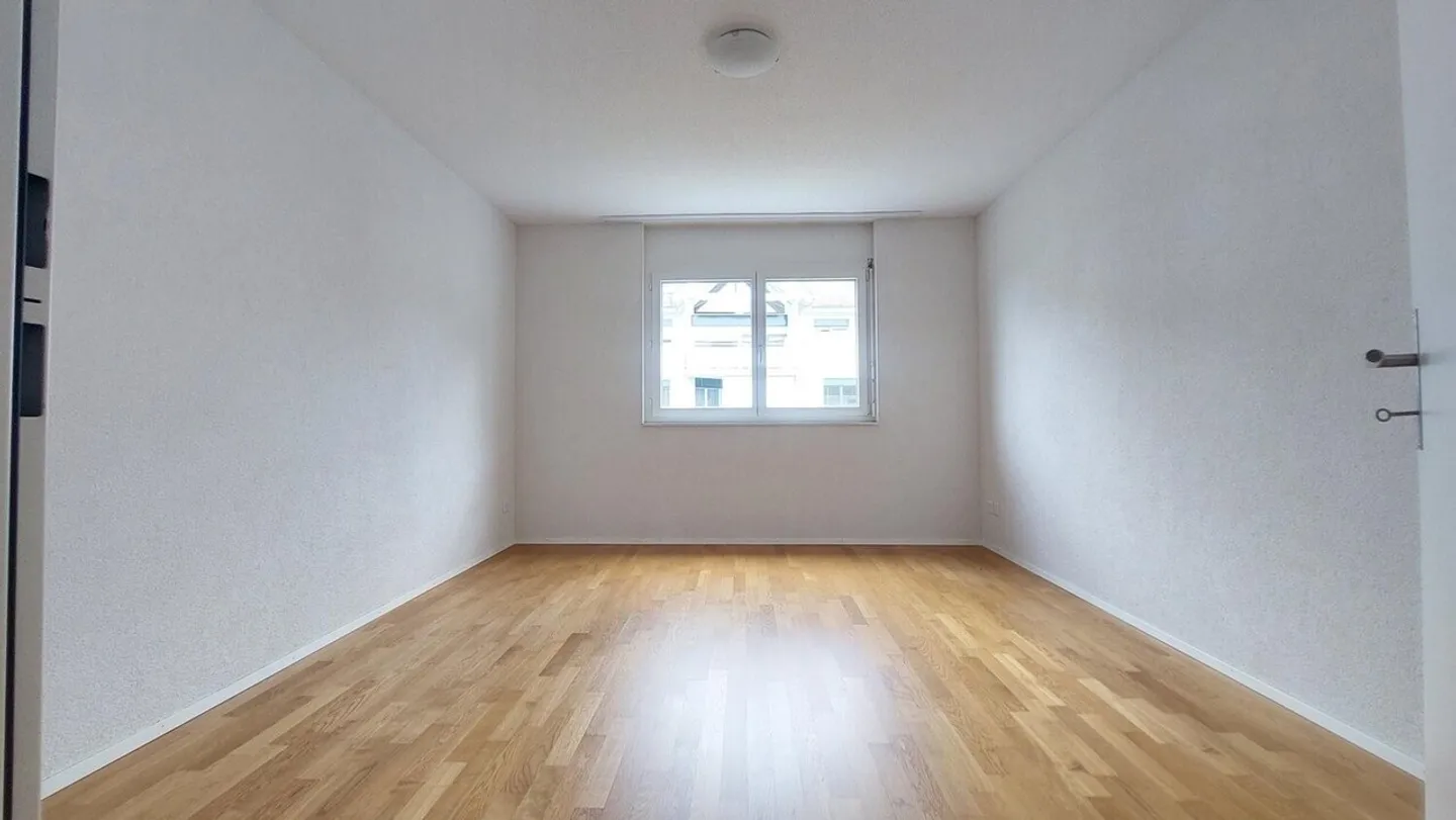 Ampio appartamento di 3,5 locali - Foto 6 di 10