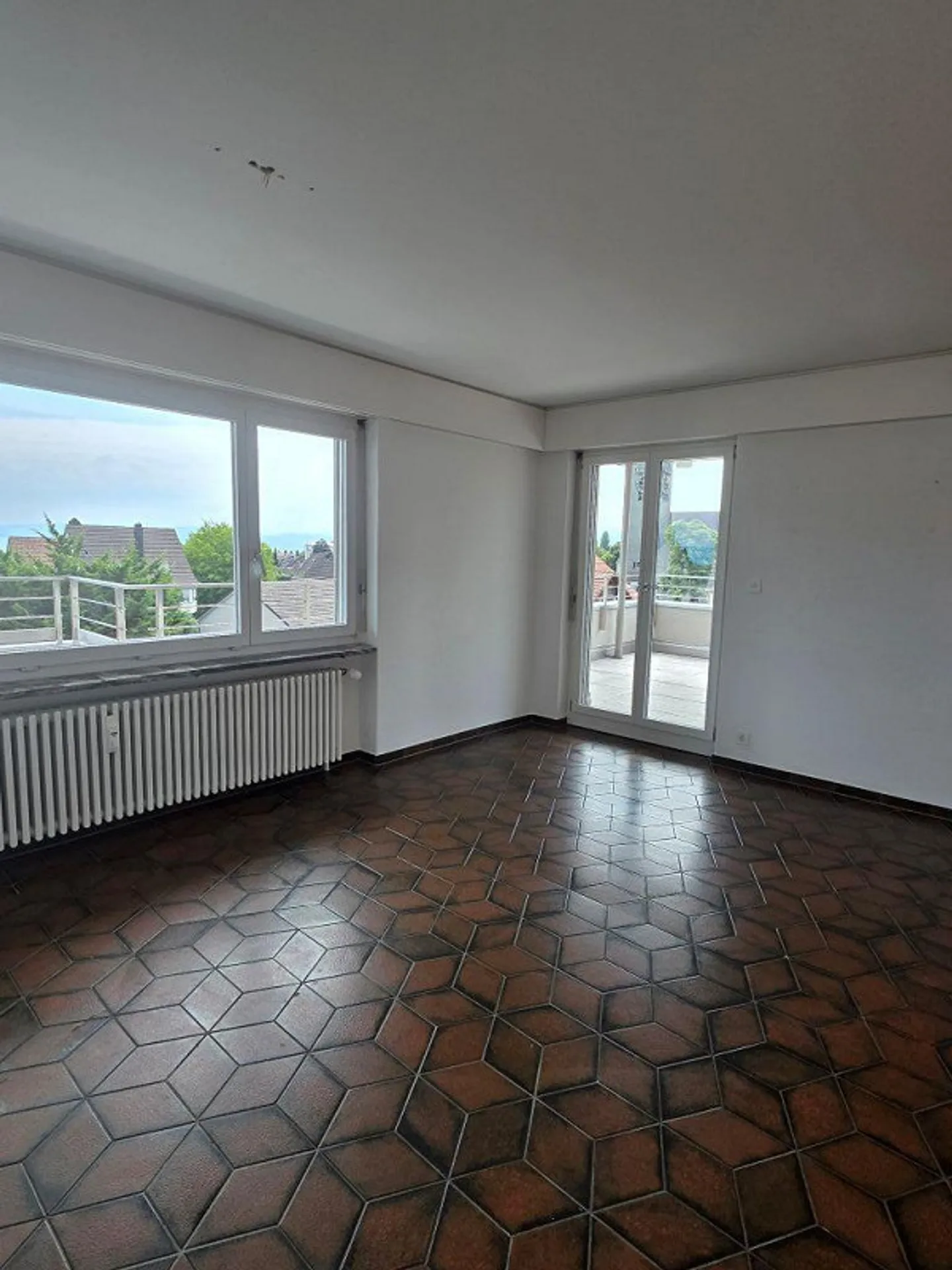 Geräumige Attikawohnung im Zentrum - Foto 3 von 13
