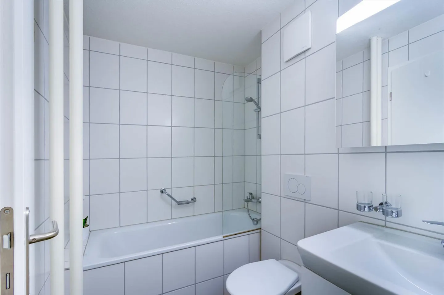 Modern Apartment in St. Fiden - Photo 8 of 9