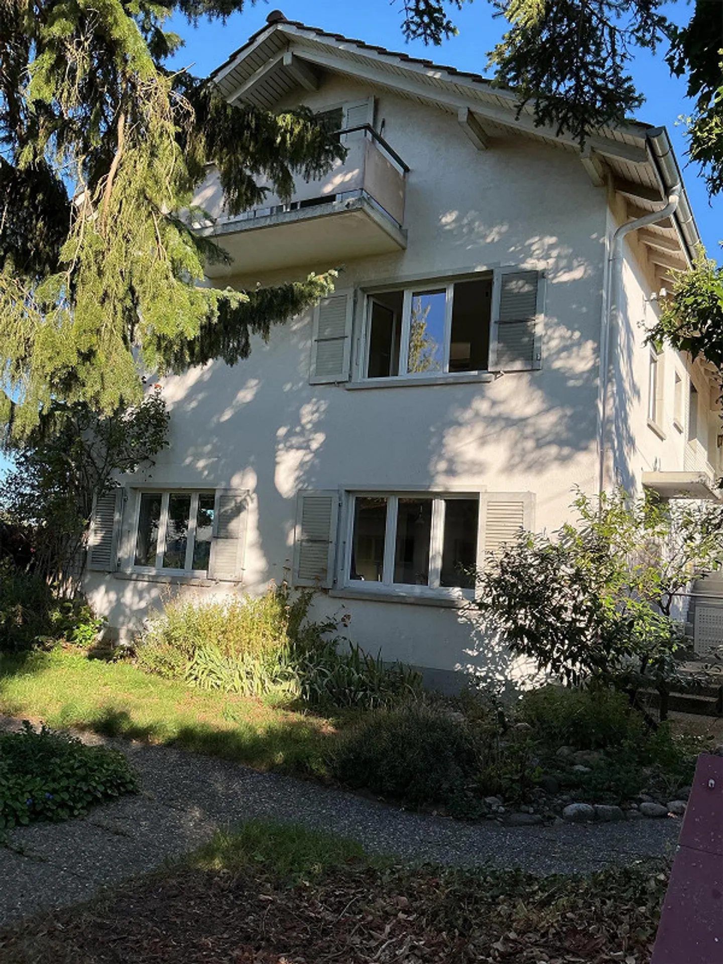 Casa unifamiliare angolare in affitto in una posizione tranquilla - Foto 1 di 15