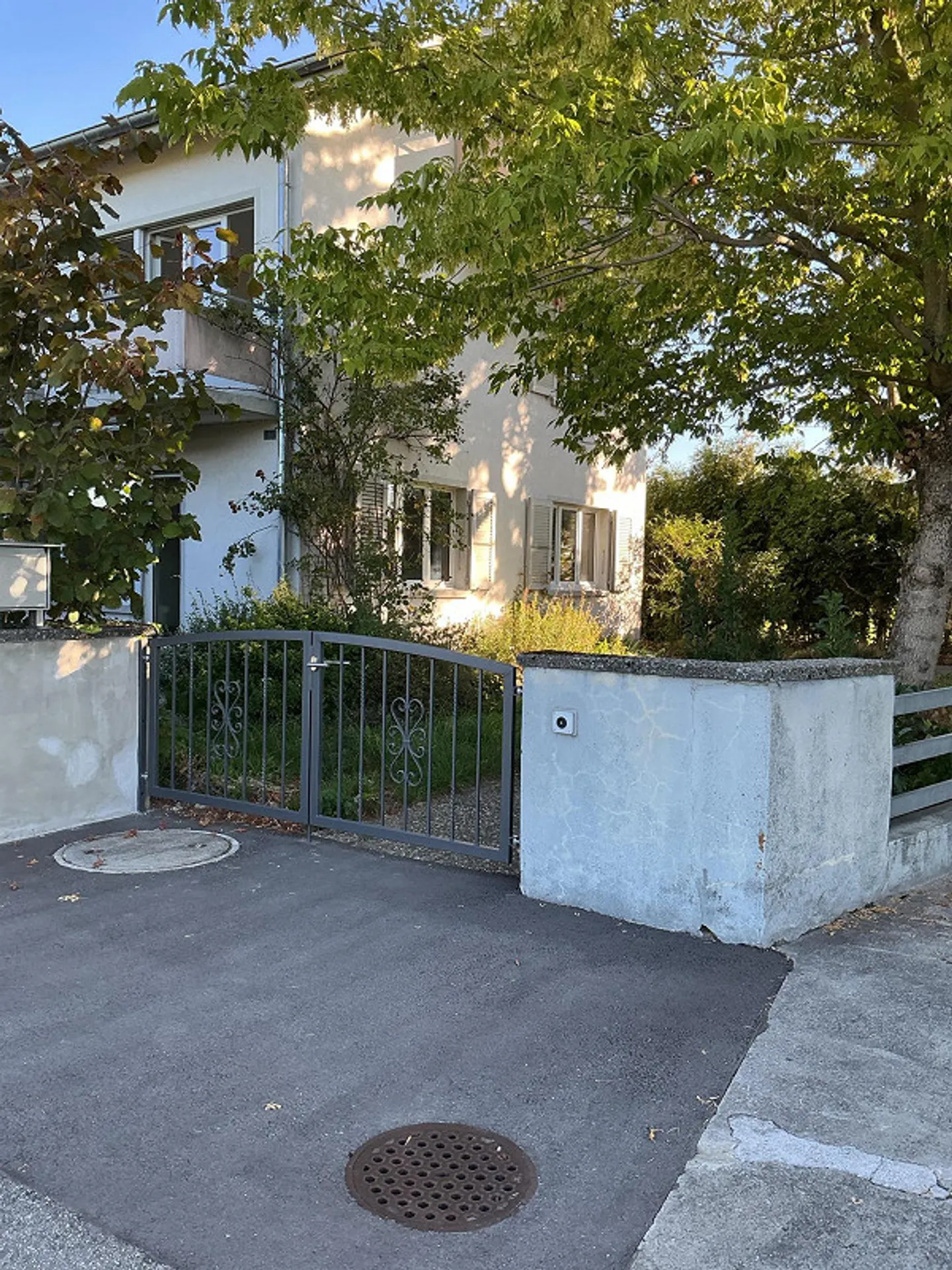 Casa unifamiliare angolare in affitto in una posizione tranquilla - Foto 2 di 15