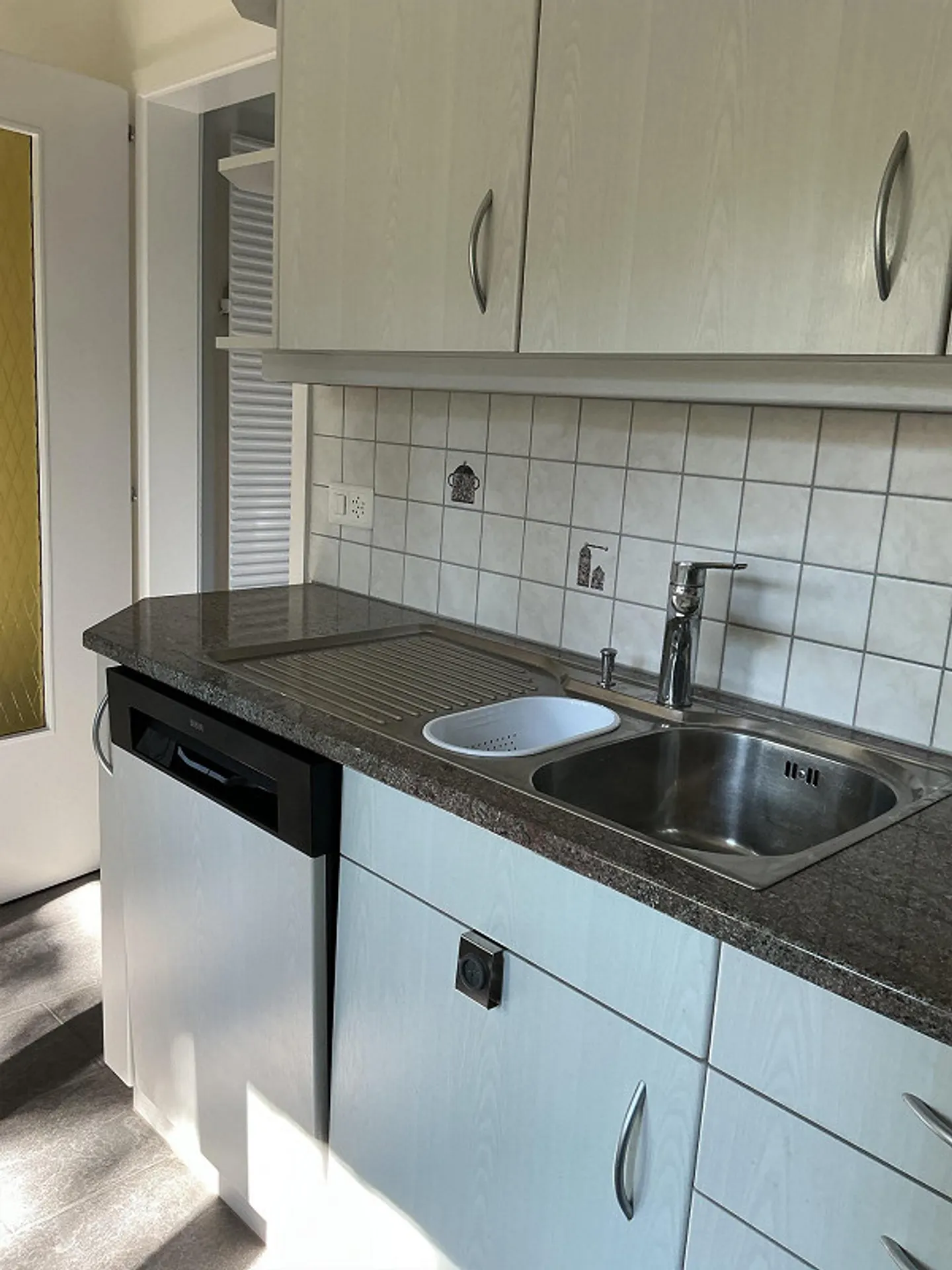 Casa unifamiliare angolare in affitto in una posizione tranquilla - Foto 5 di 15