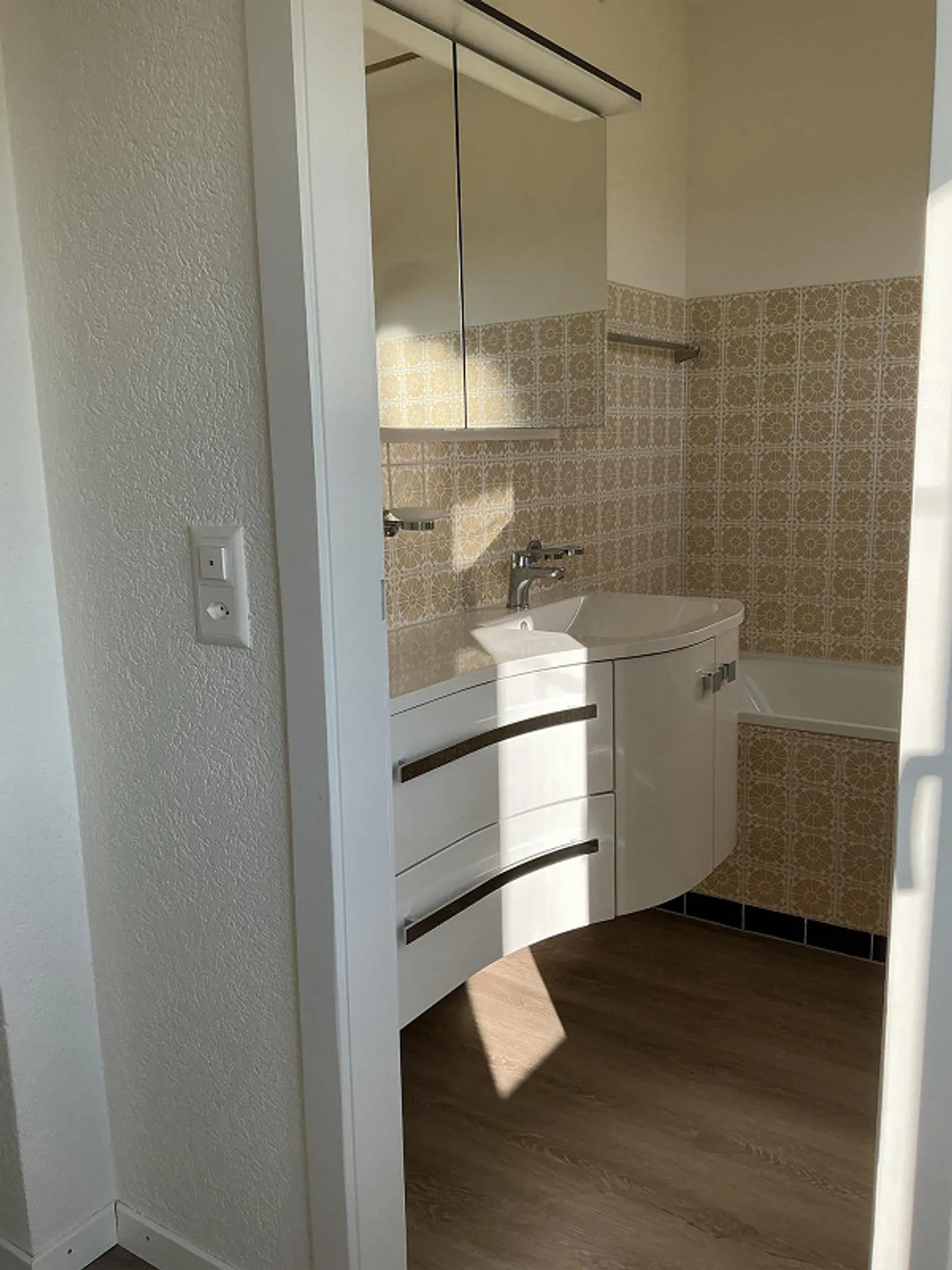 Casa unifamiliare angolare in affitto in una posizione tranquilla - Foto 7 di 15