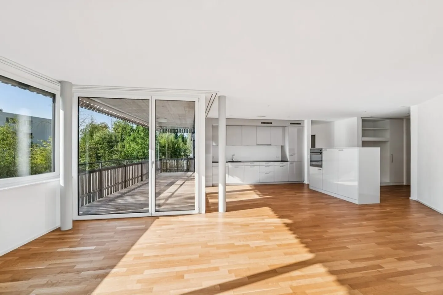 Vie moderne avec loggia - Photo 2 sur 11