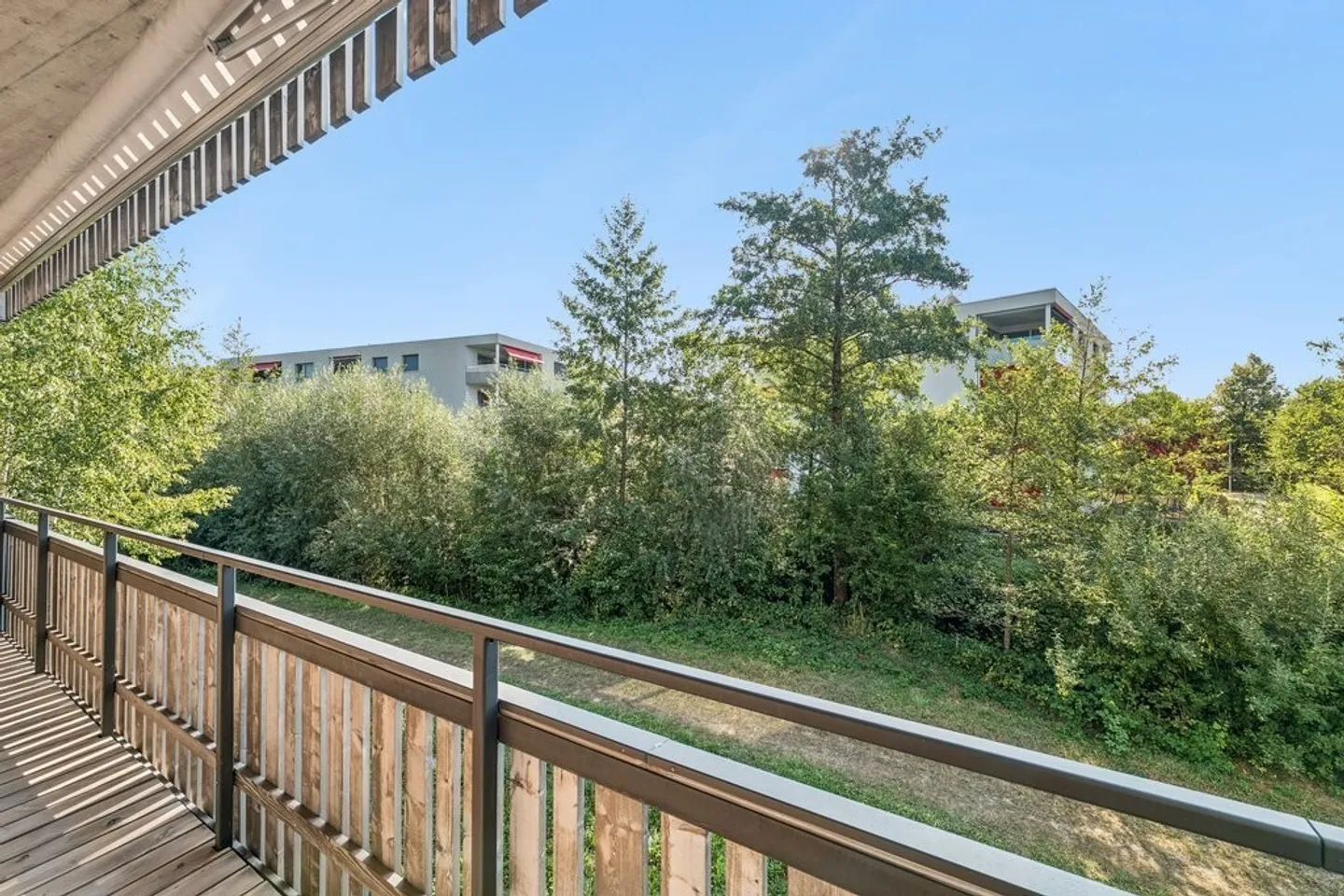 Vie moderne avec loggia - Photo 11 sur 11