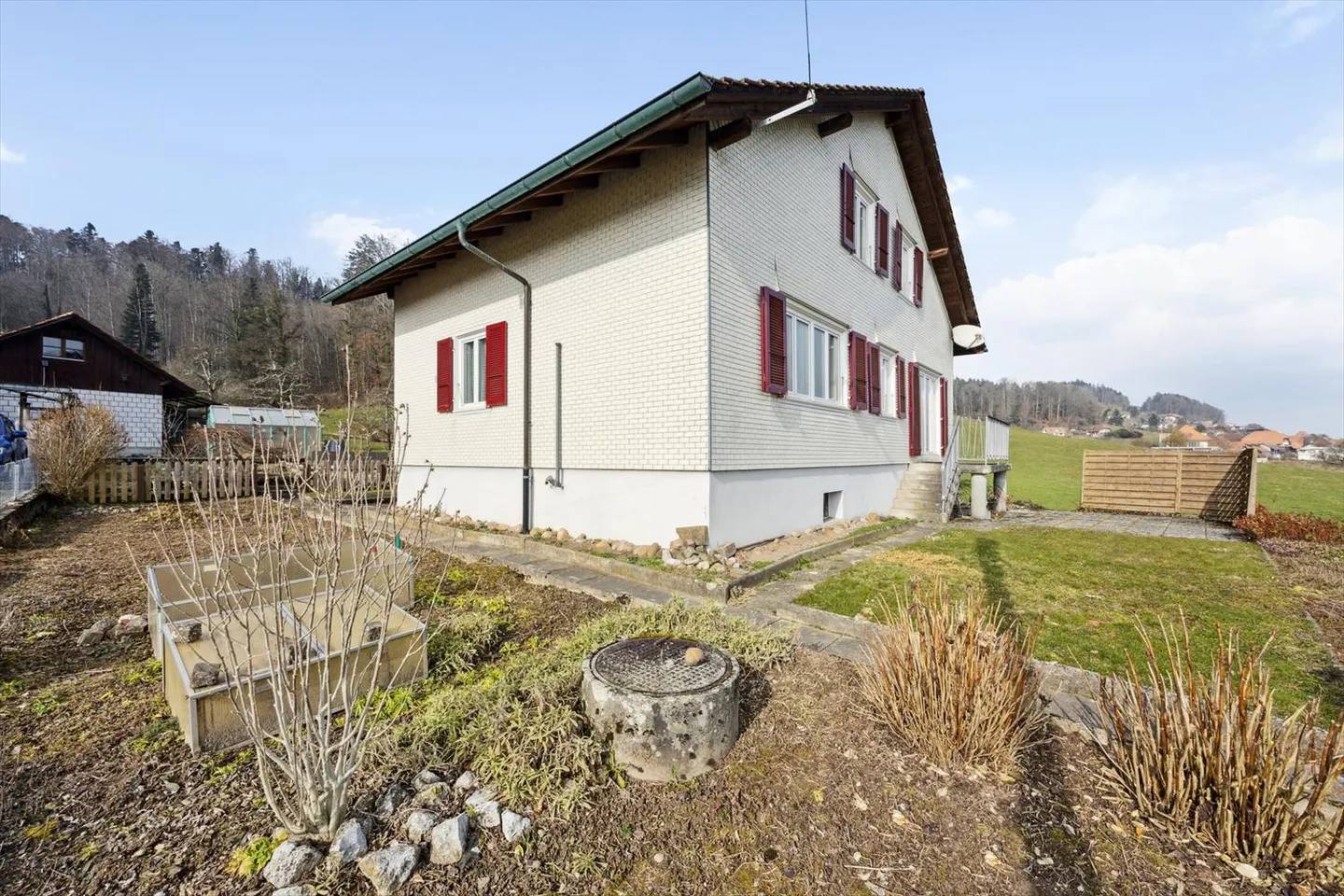 7-room house - Photo 1 of 10