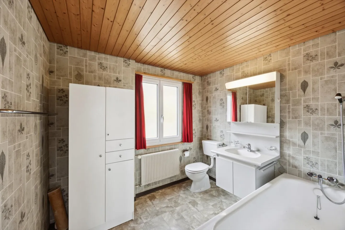 7-room house - Photo 9 of 10