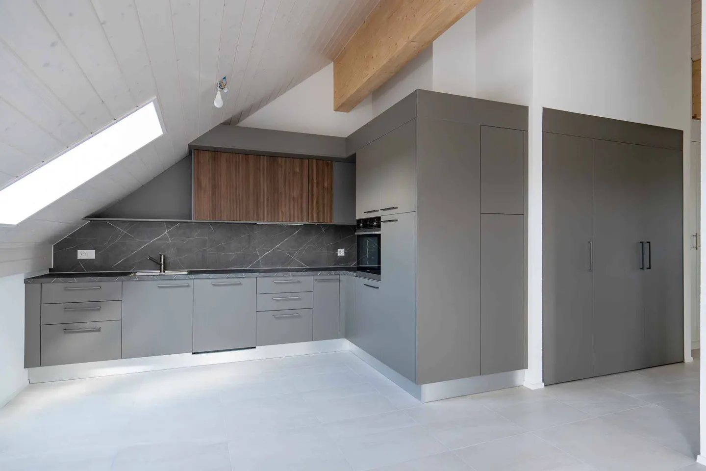 Charmante Attikawohnung mit Blick - Foto 7 von 7