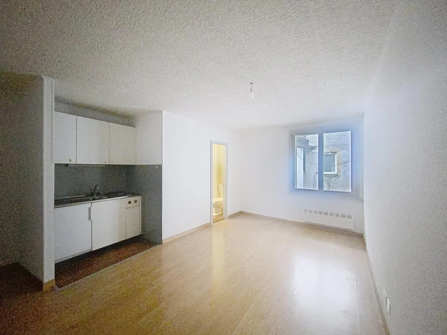 Studio im Stadtzentrum von Yverdon-les-Bains - Foto 1 von 4