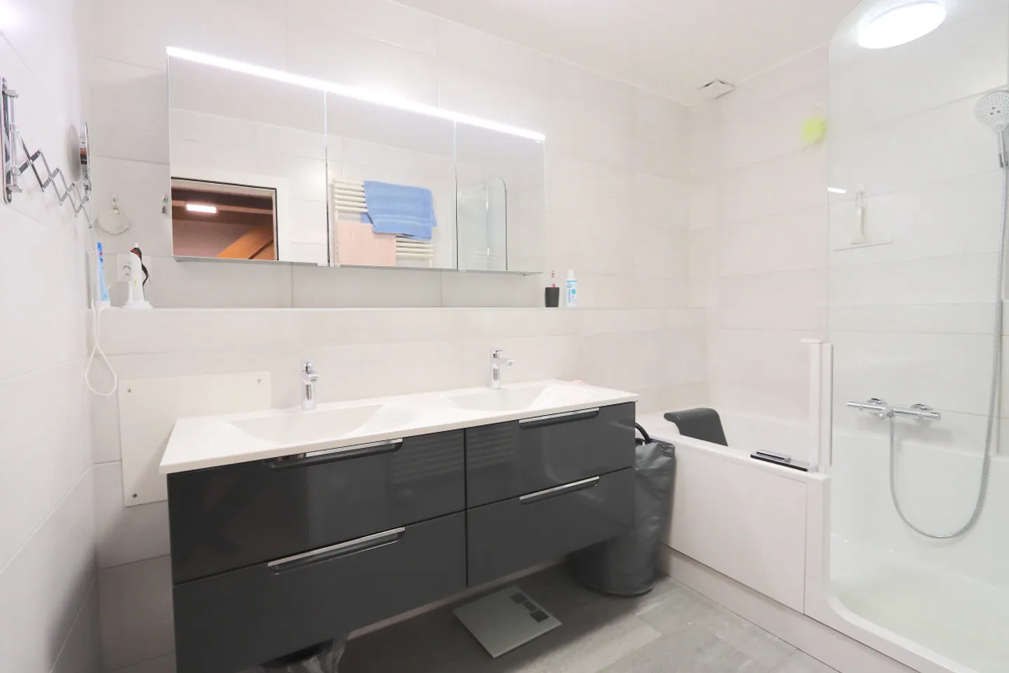 Reihenhaus mit 5,5 Zimmern und Loft von 106 m2 - Foto 9 von 12