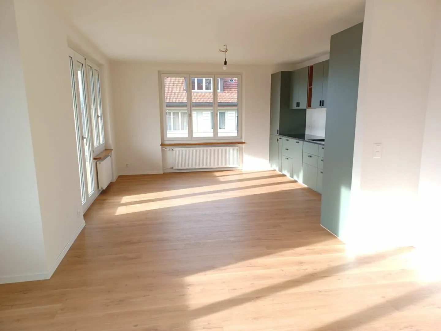 NUOVO! Appartamento 3 1/2 locali a Hünibach sul lago di Thun - Foto 1 di 11