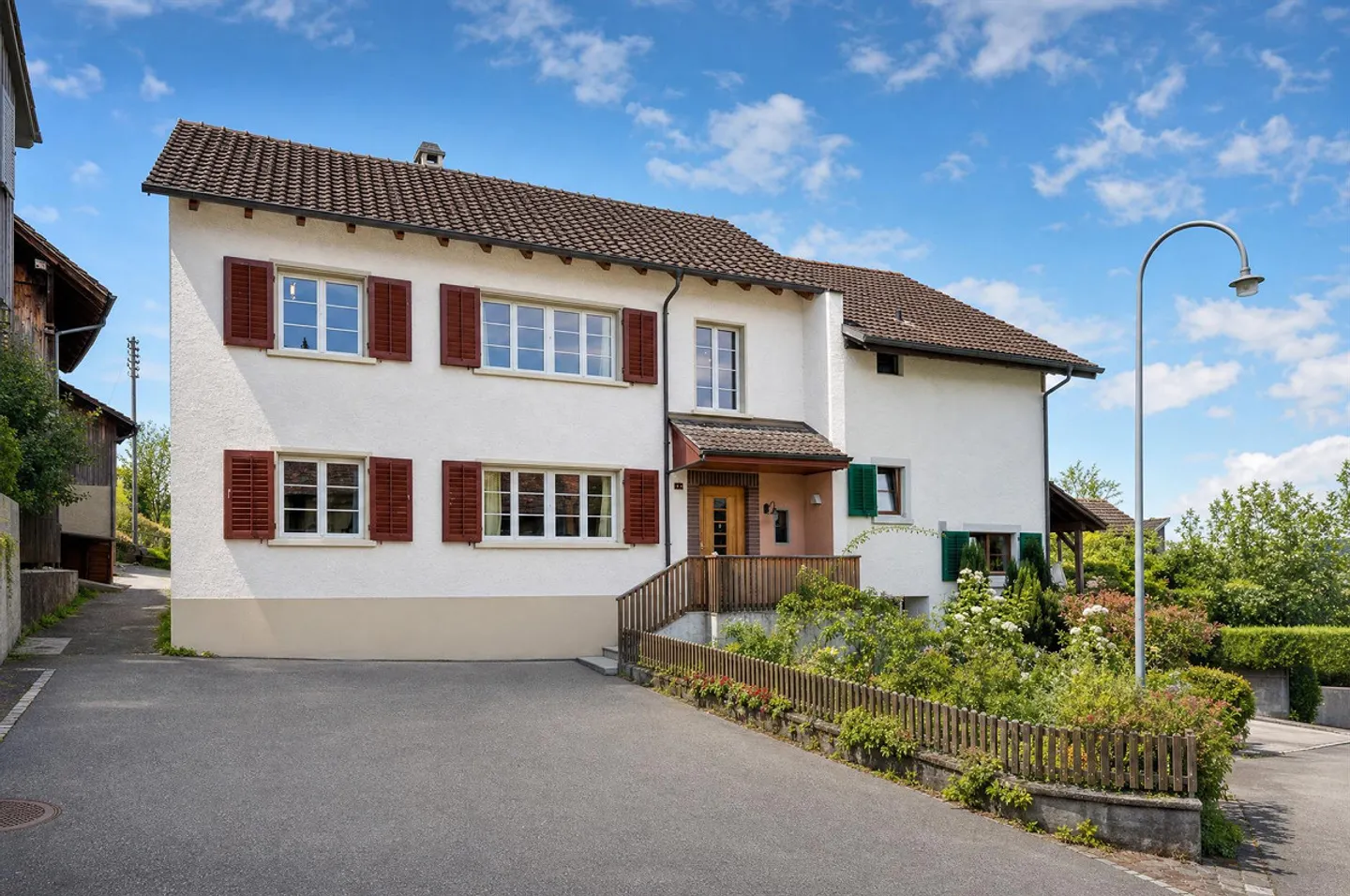 Charmant Doppelfamilienhaus dans les vignes de Zurich - Photo 2 sur 5