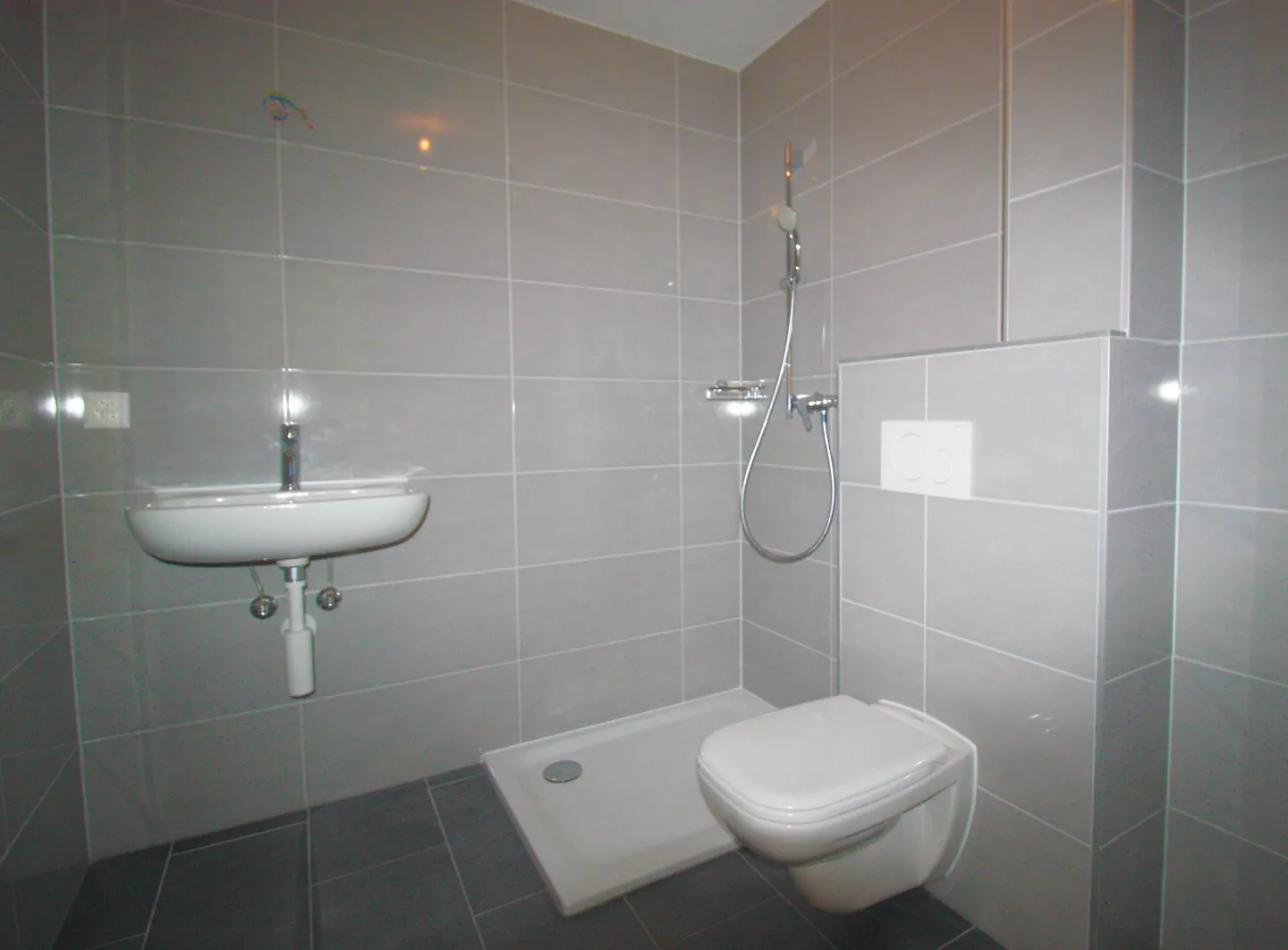 Superb 4.5-room apartment with terrace and unobstructed view in Collonges - Photo 11 of 11