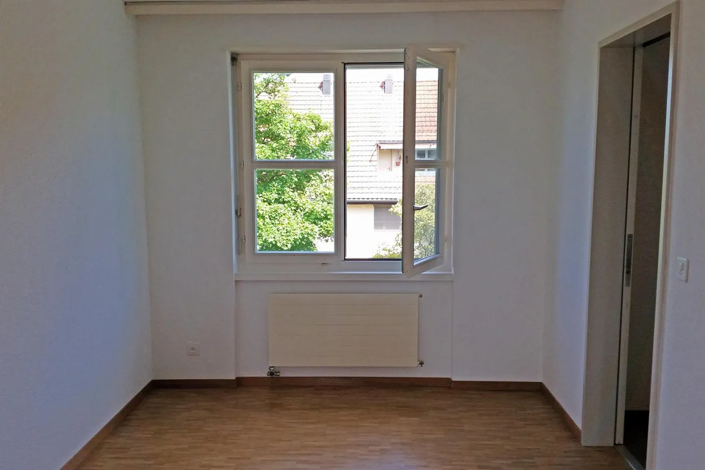 Family Apartment in a Quiet and Green Location - Photo 3 of 8