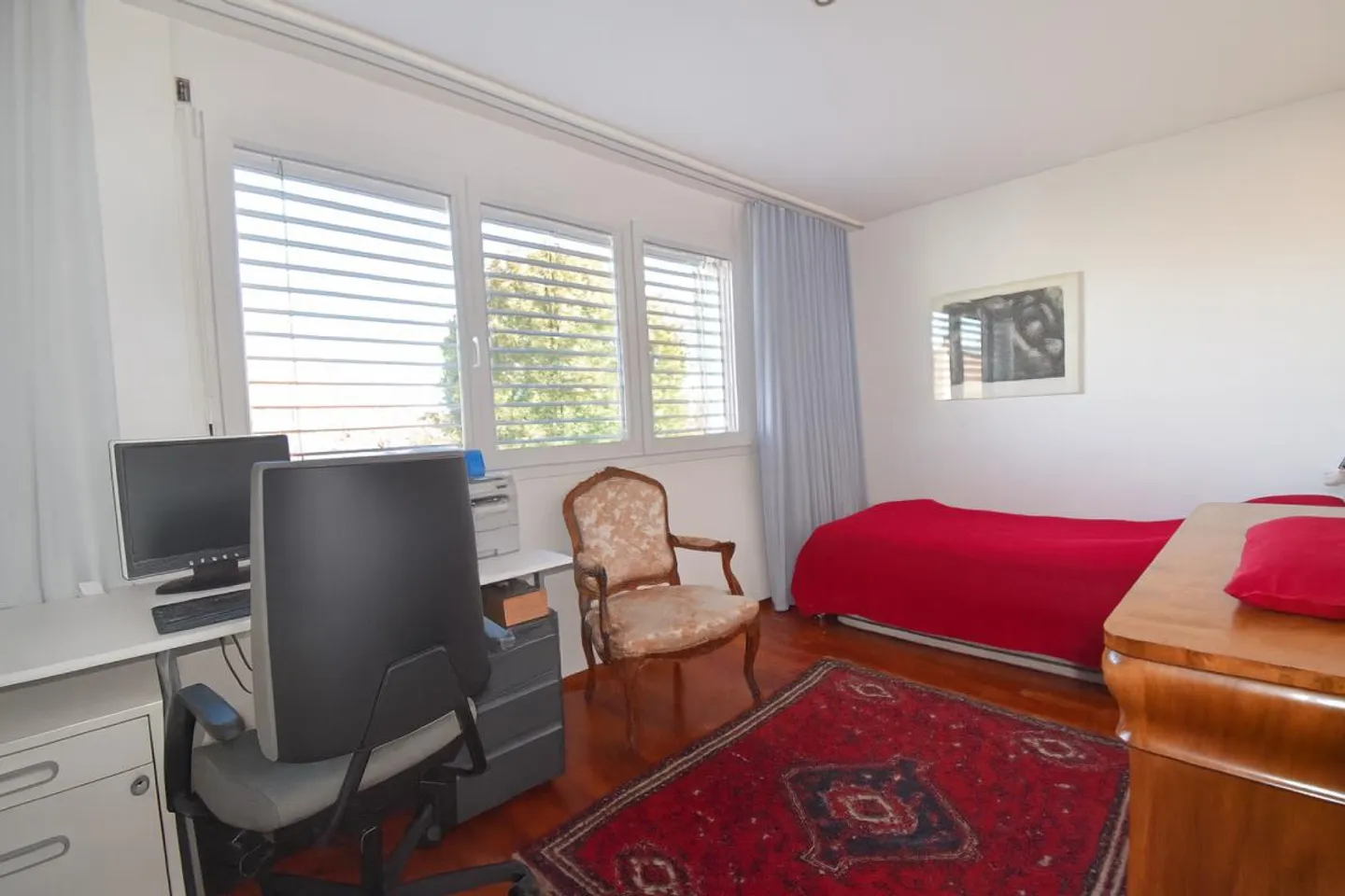 Appartamento moderno di 4,5 stanze con grande balcone - Foto 8 di 16