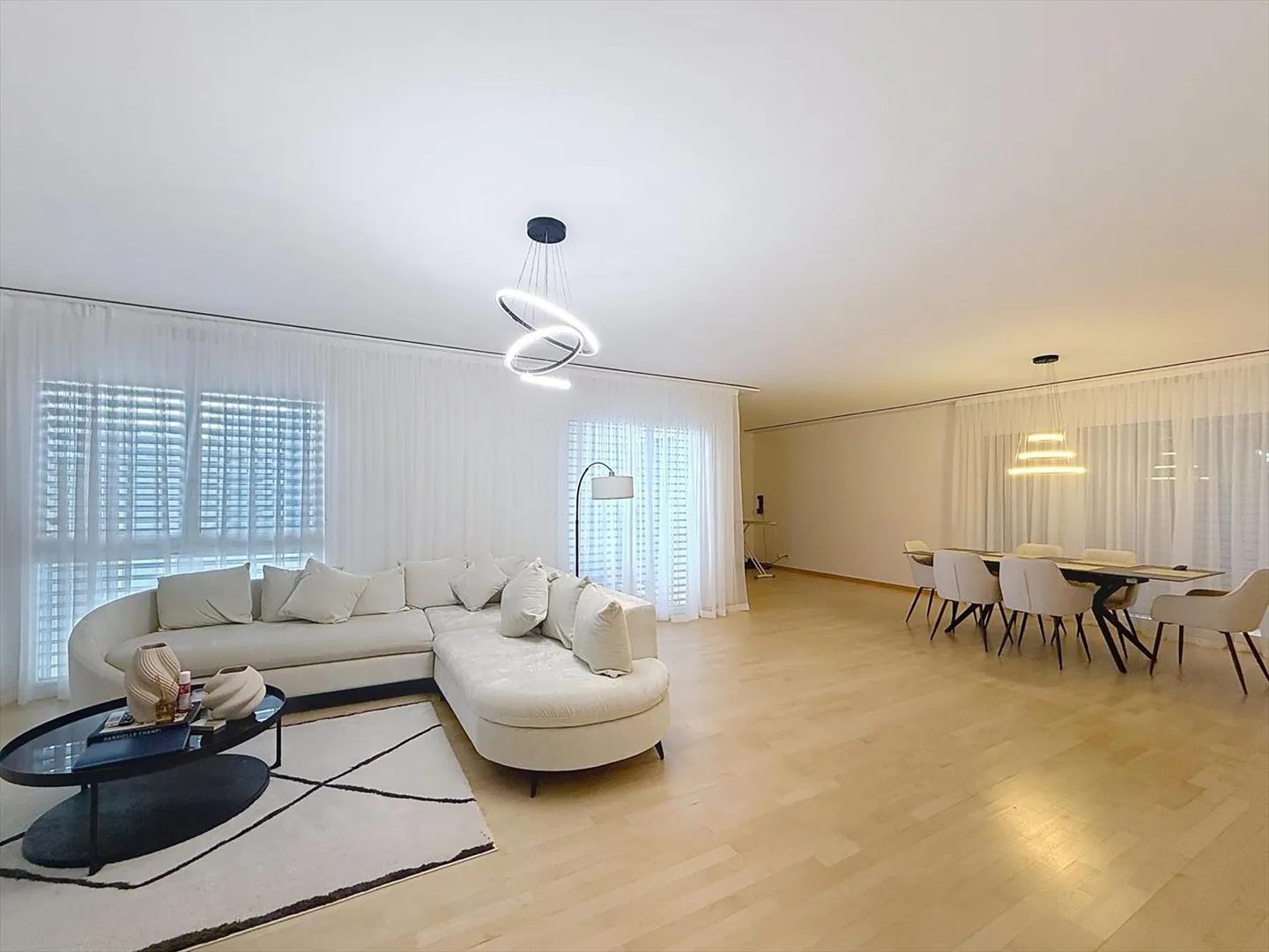 Magnifico appartamento in una residenza sicura, vicino al lago - Foto 1 di 11